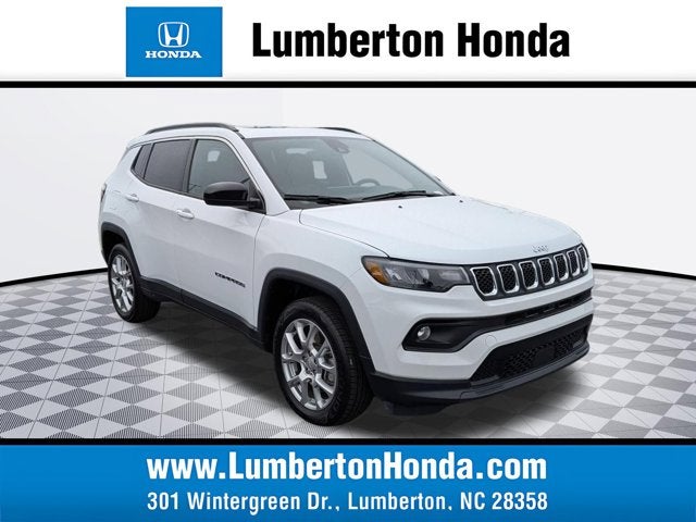2024 Jeep Compass Latitude Lux 4X4's photo