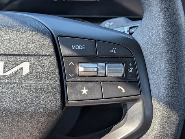 2025 Kia K4 LXS - Photo 19
