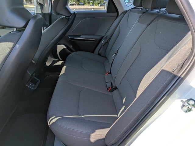 2025 Kia K4 LXS - Photo 28