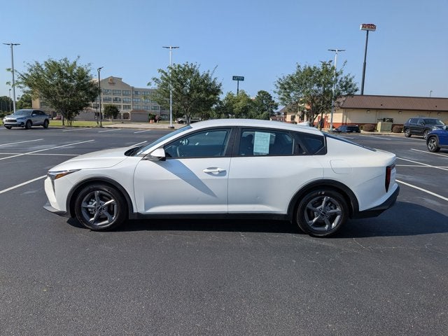 2025 Kia K4 LXS - Photo 6
