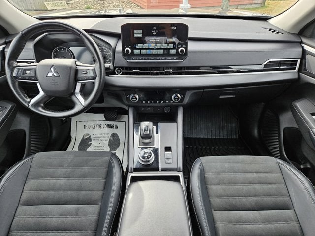 2024 Mitsubishi Outlander SE
