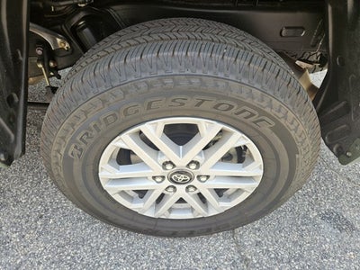 2023 Toyota Tundra 4WD SR5