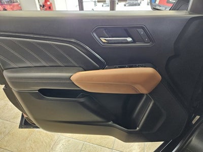 2023 GMC Canyon 4WD AT4