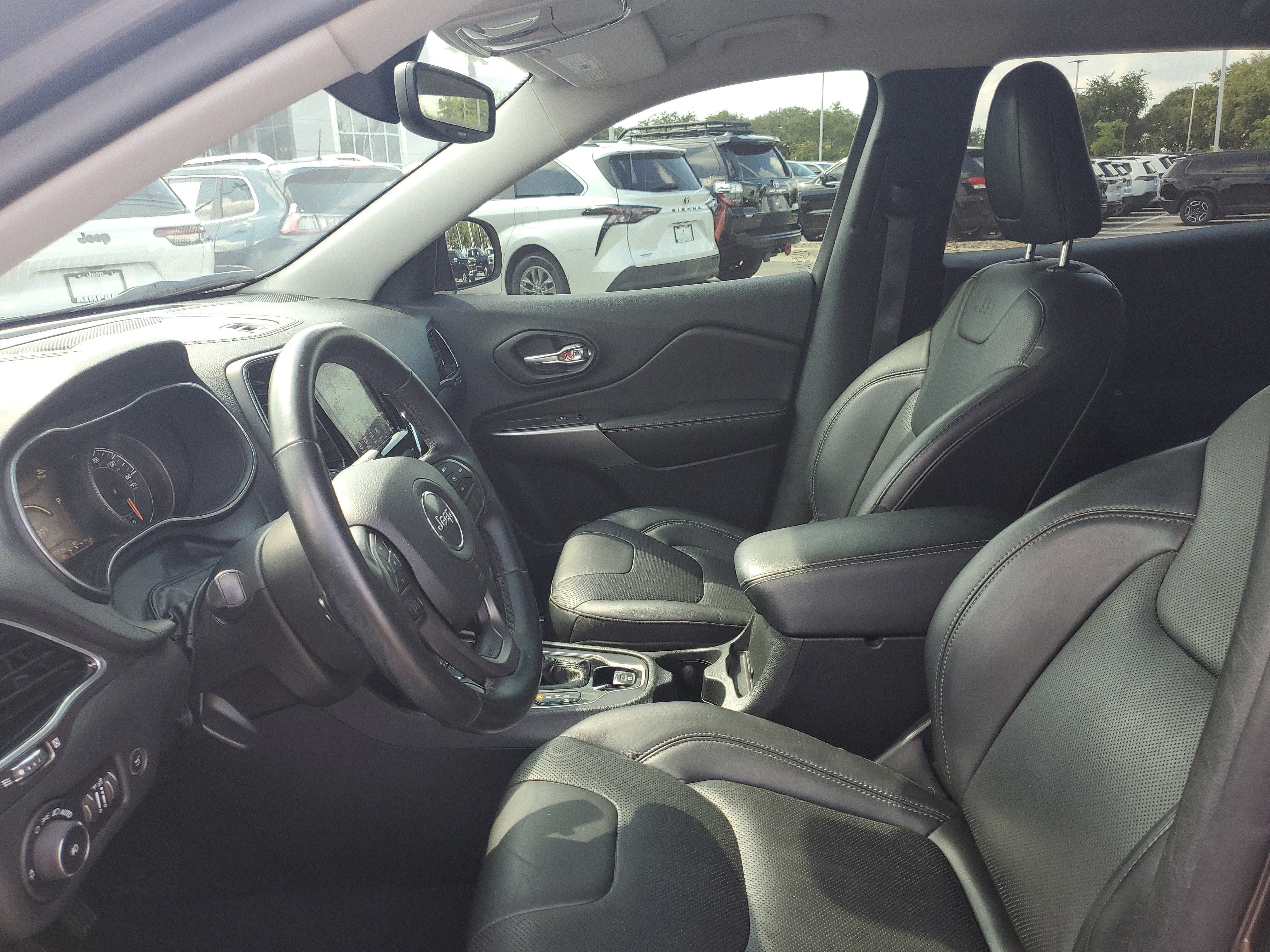 2019 Jeep Cherokee Base