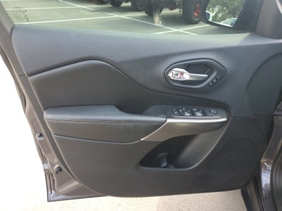 2019 Jeep Cherokee Base
