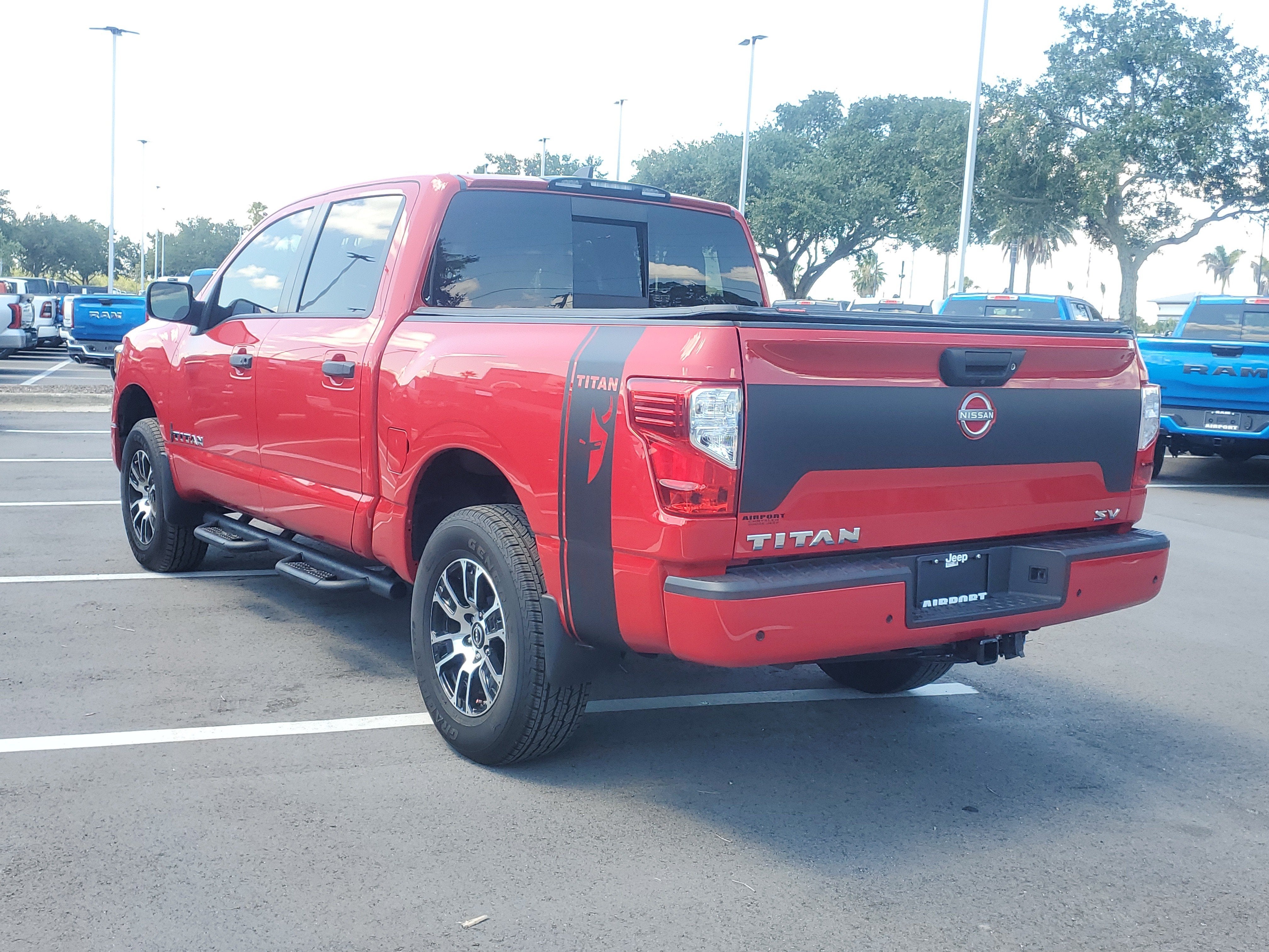 2024 Nissan Titan SV