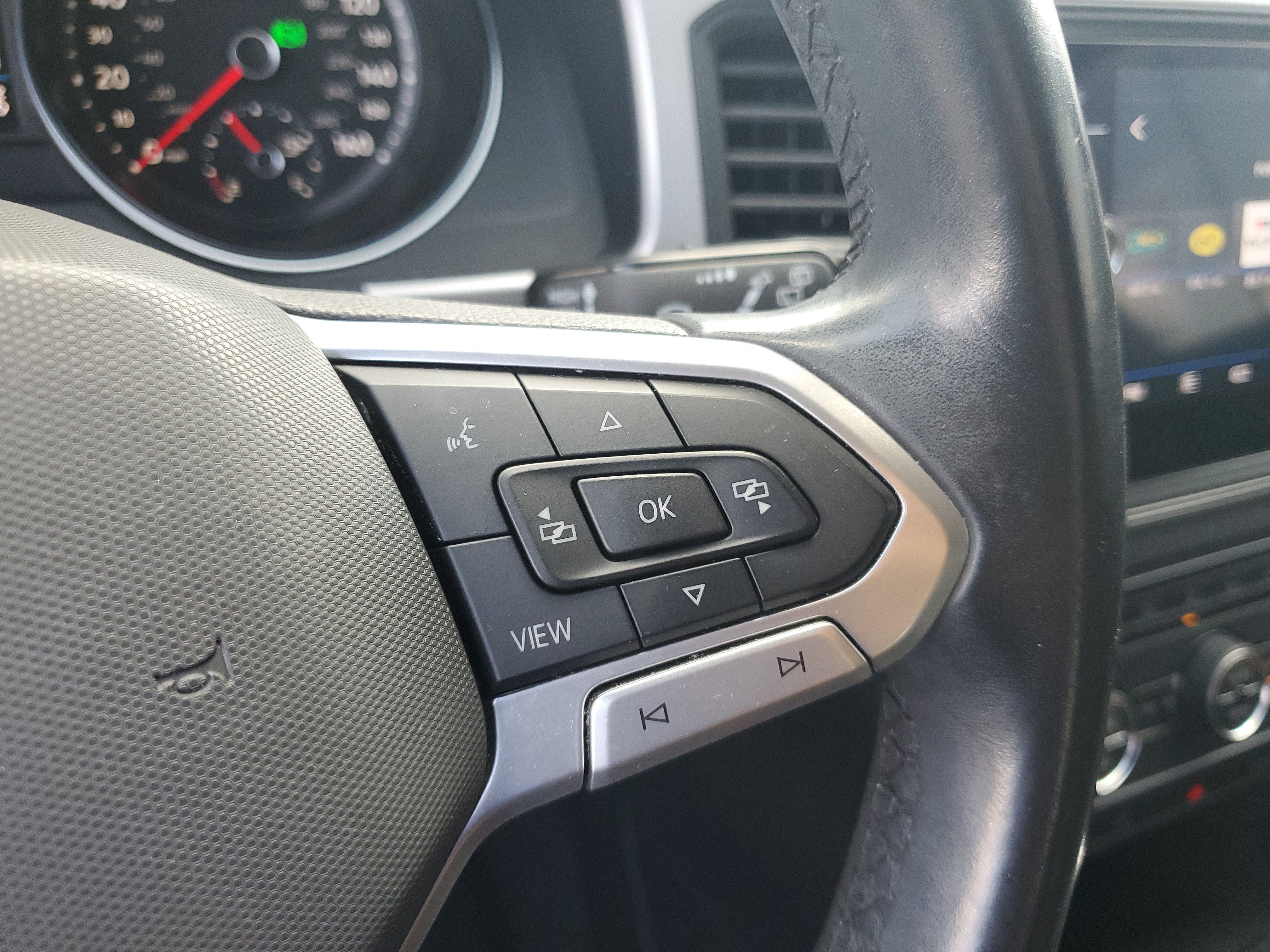 2020 Volkswagen Atlas Cross Sport 2.0T SE w/Technology