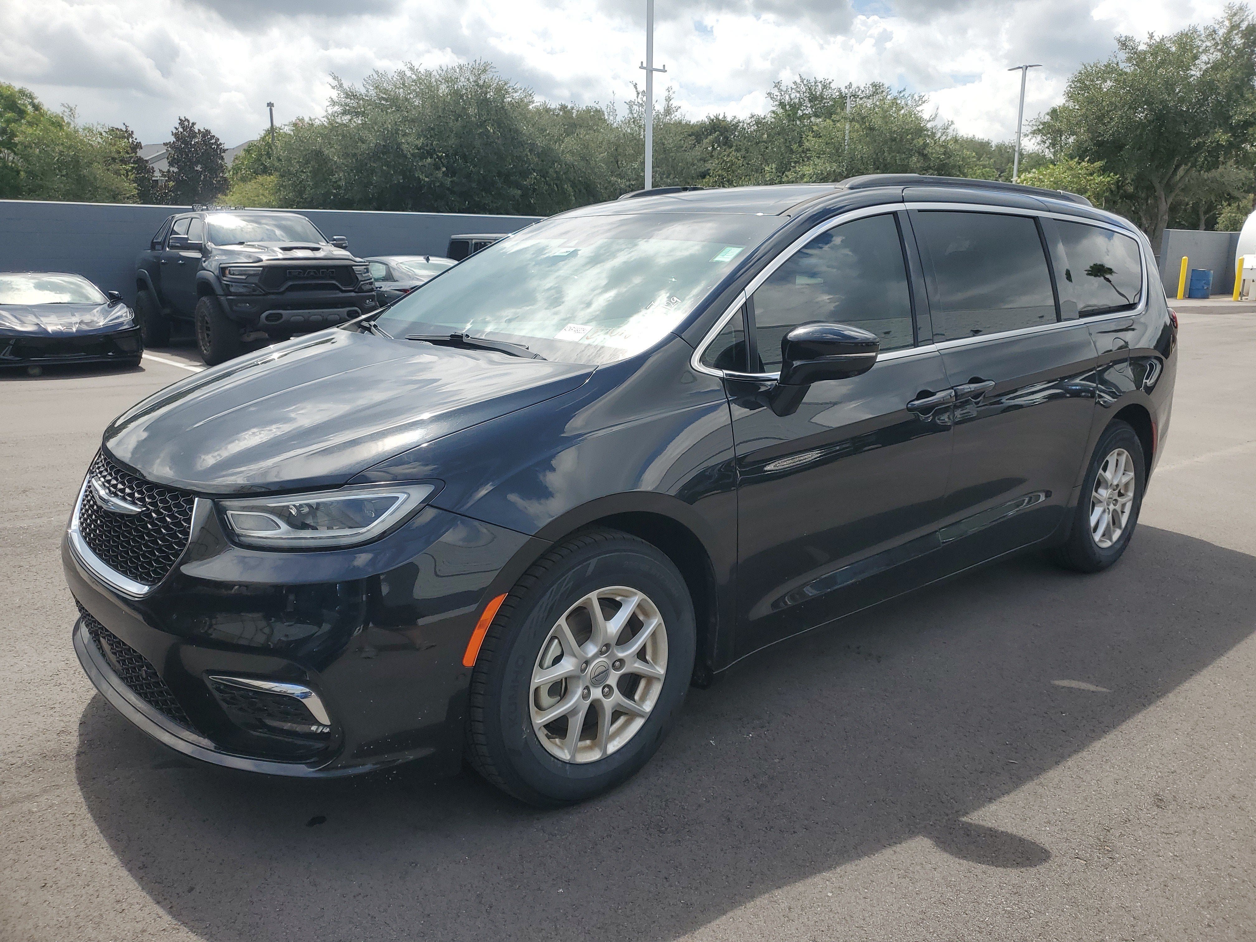2022 Chrysler Pacifica Touring L