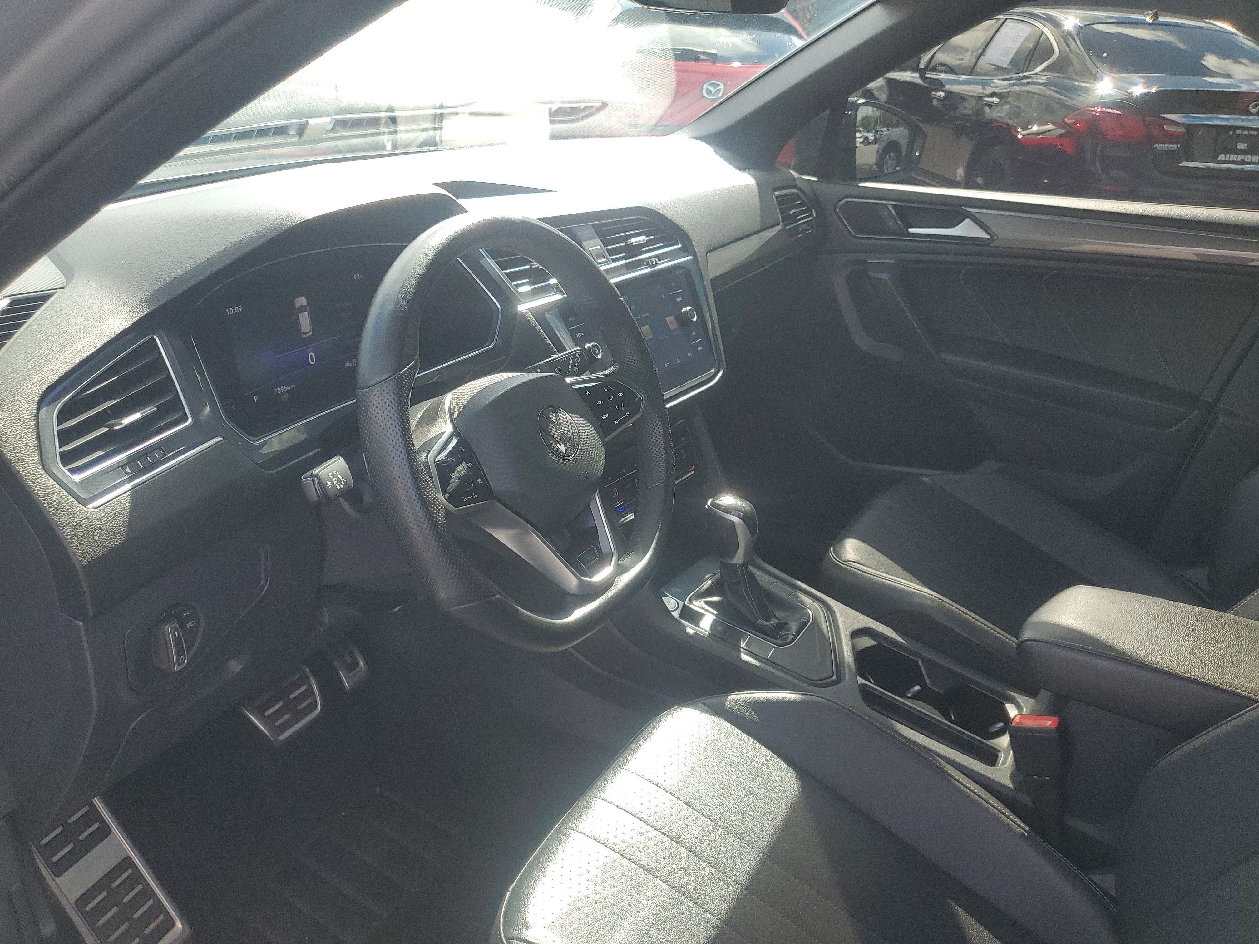 2022 Volkswagen Tiguan SE R-Line Black