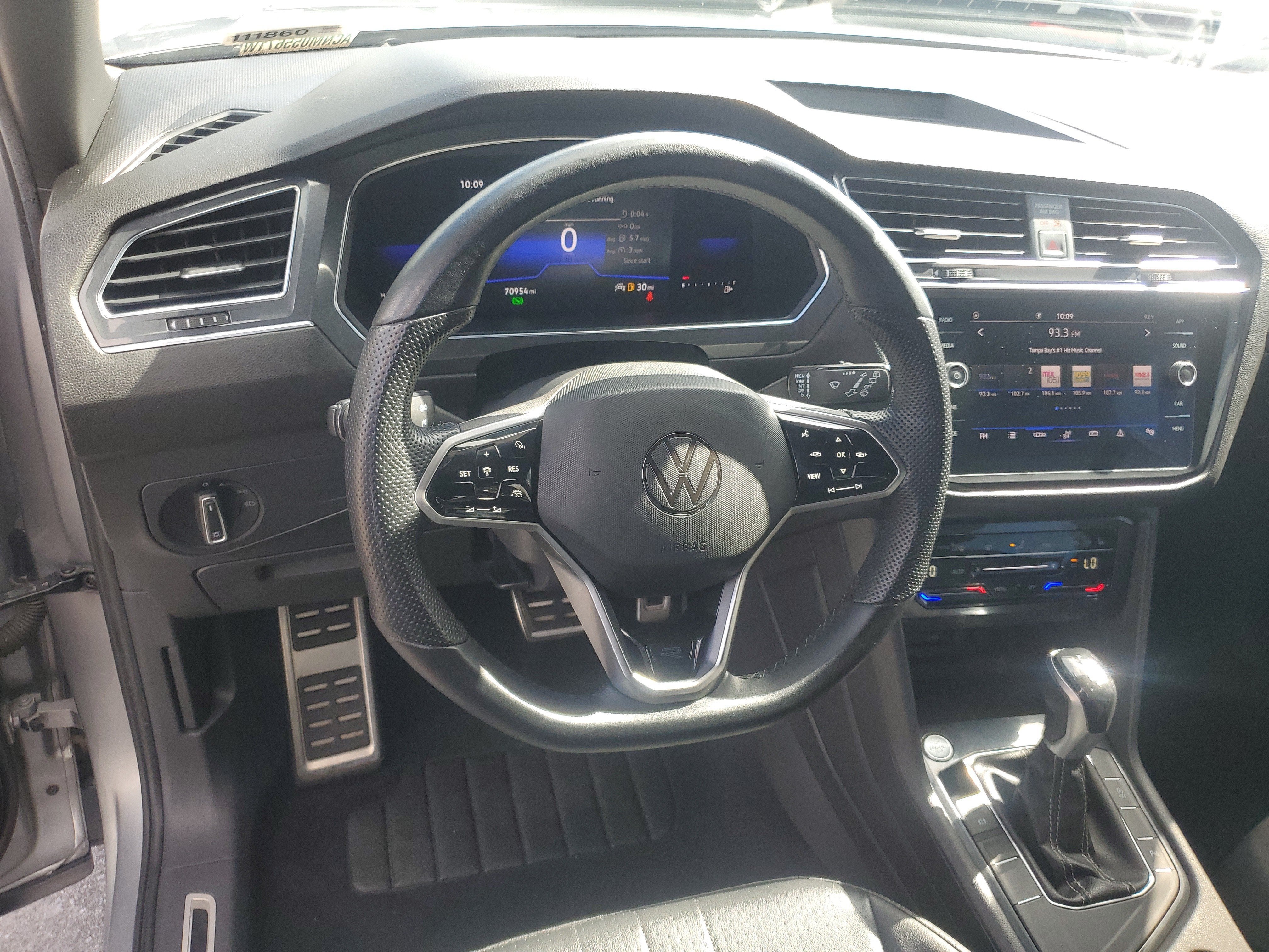 2022 Volkswagen Tiguan SE R-Line Black