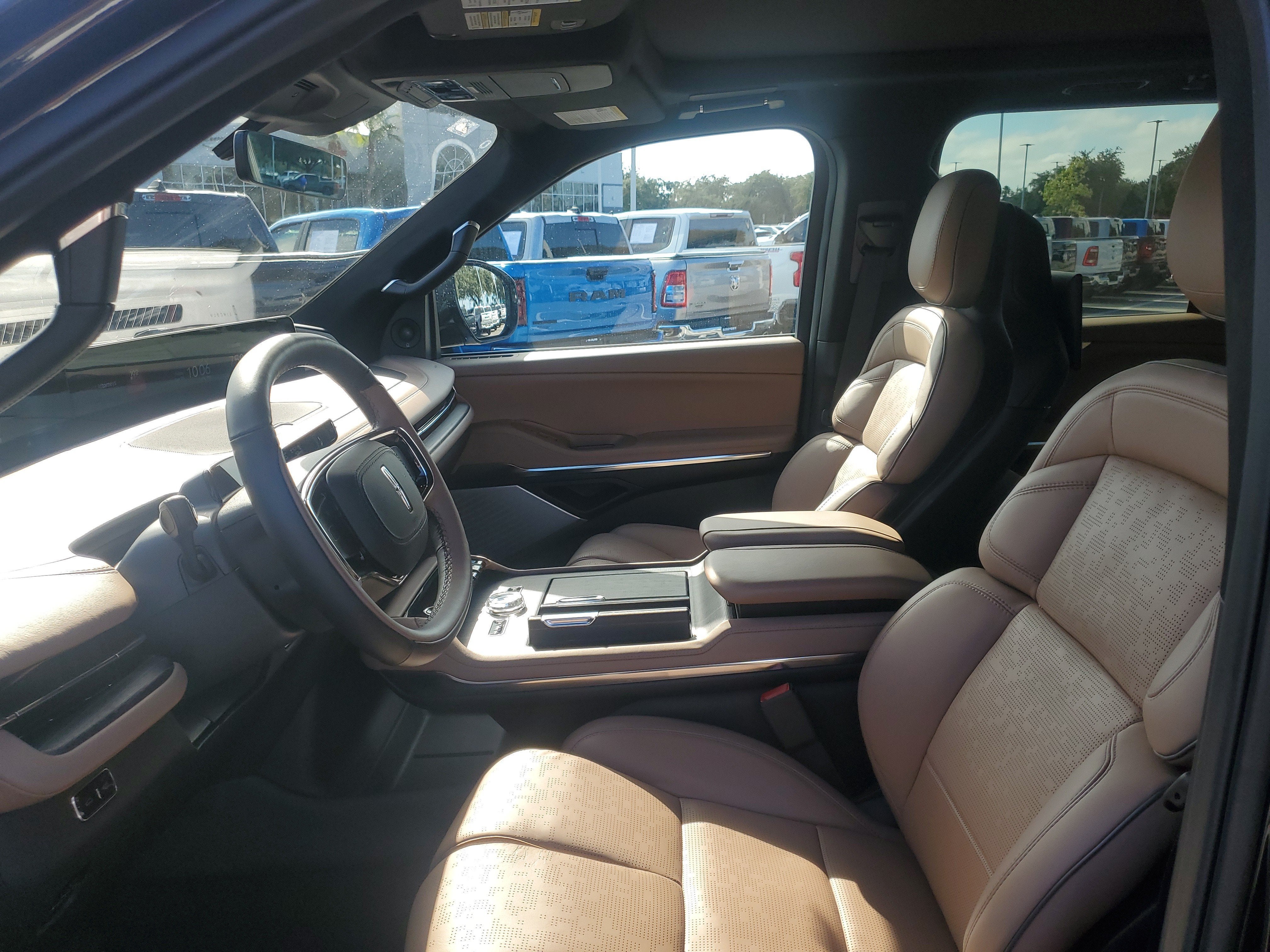 2025 Lincoln Navigator L Black Label