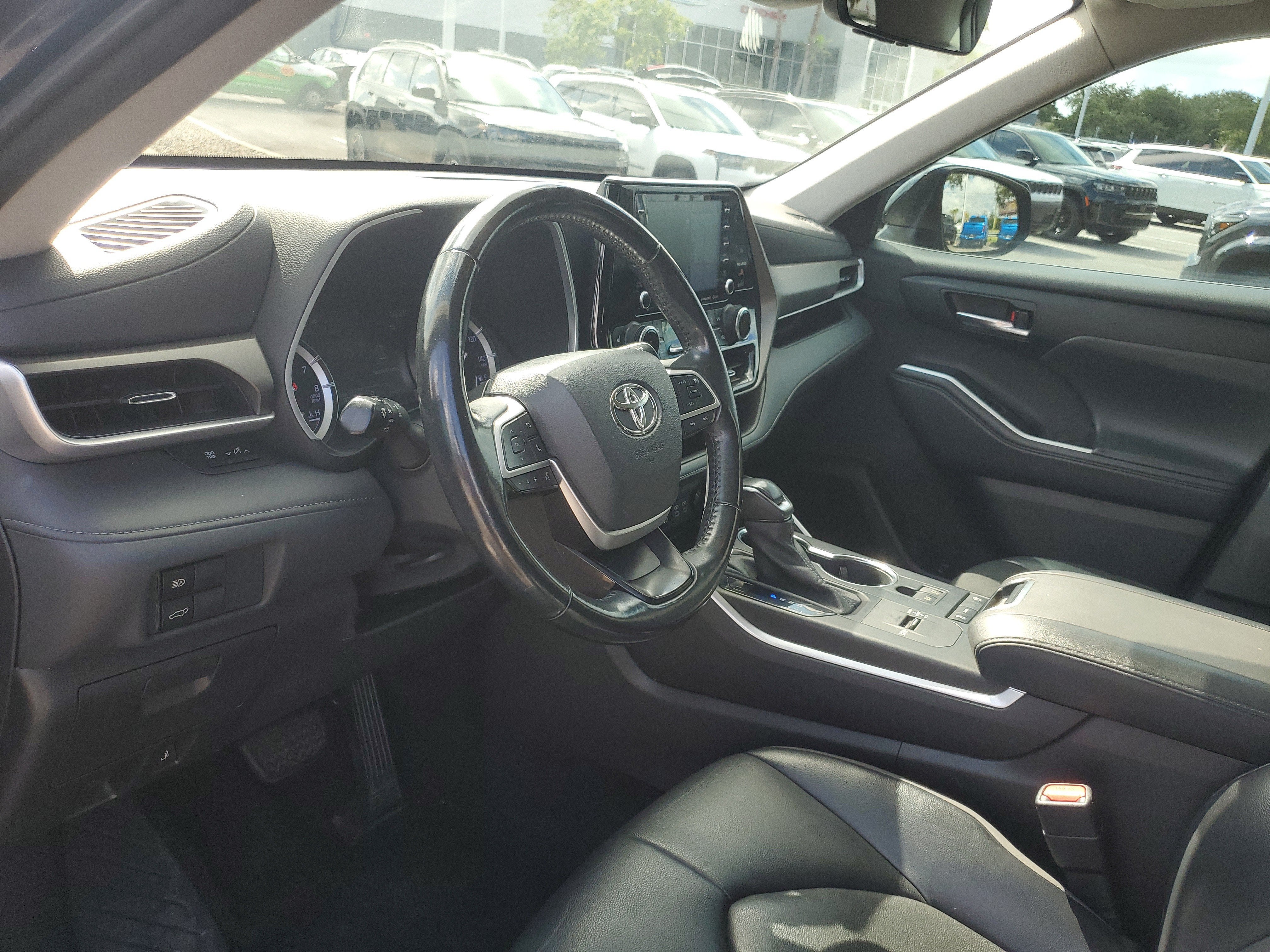 2022 Toyota Highlander XLE