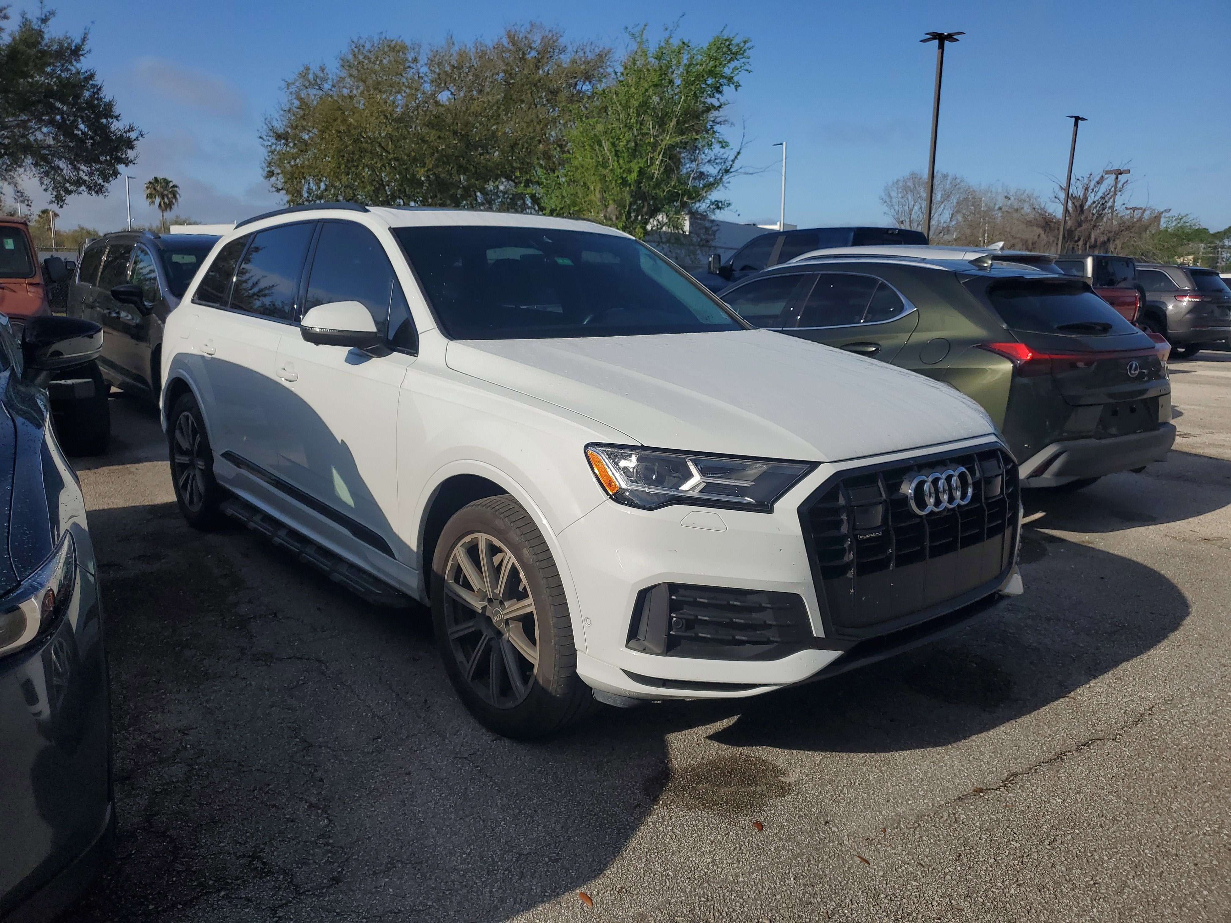 2022 Audi Q7 Premium Plus