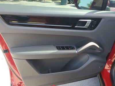 2021 Porsche Cayenne Base