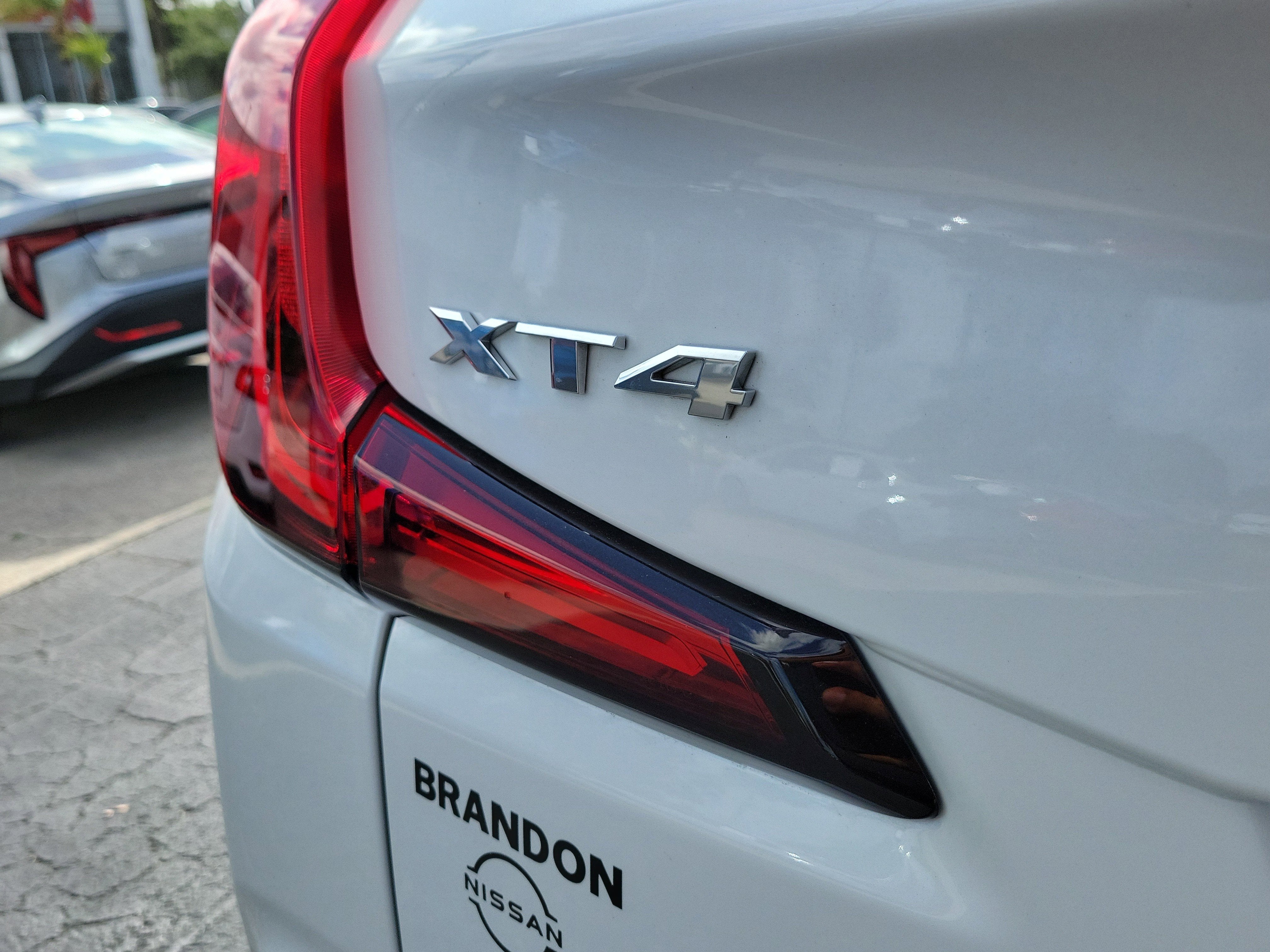 2023 Cadillac XT4 FWD Premium Luxury