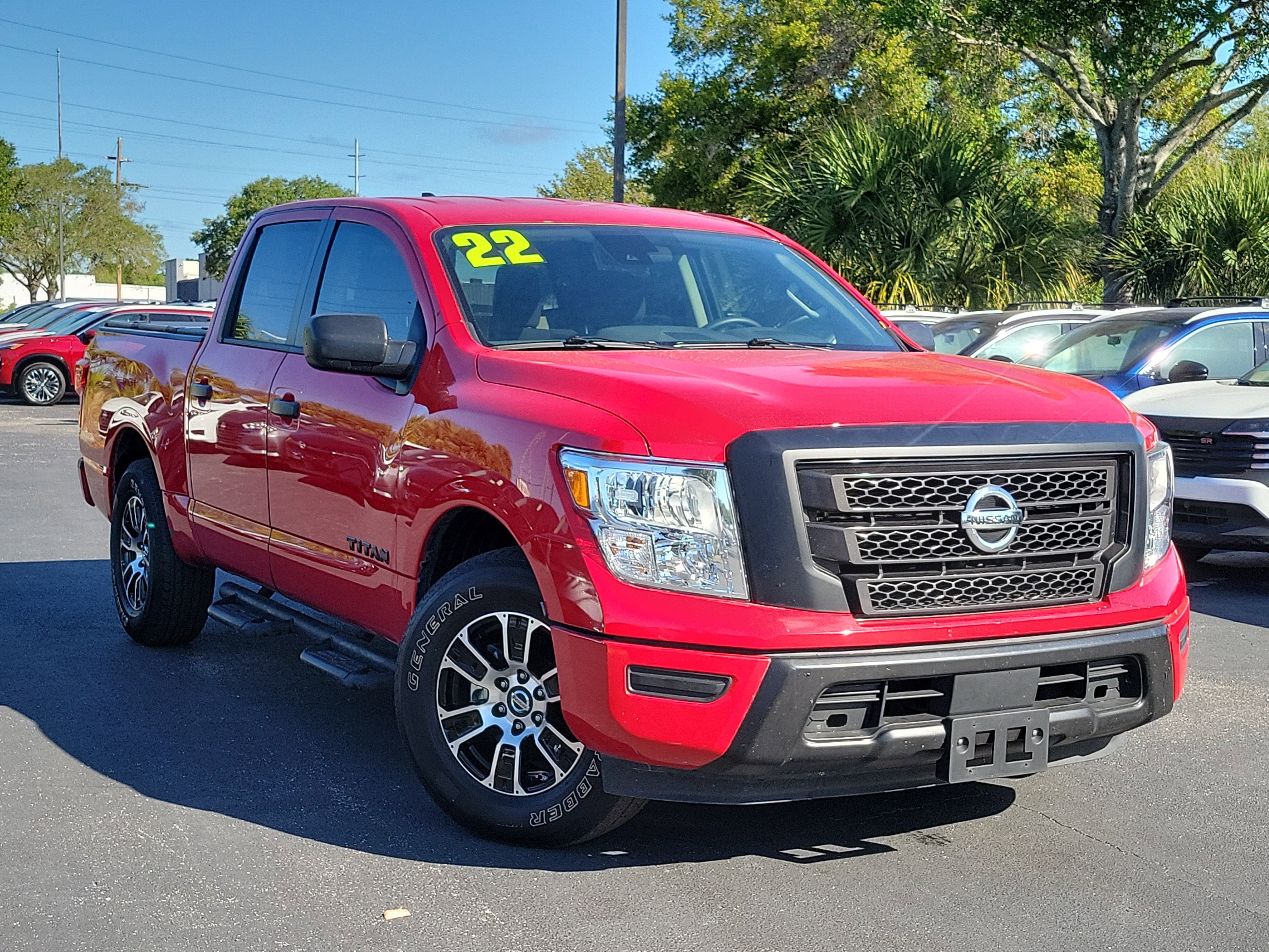2022 Nissan Titan SV
