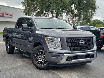 2023 Nissan Titan SV