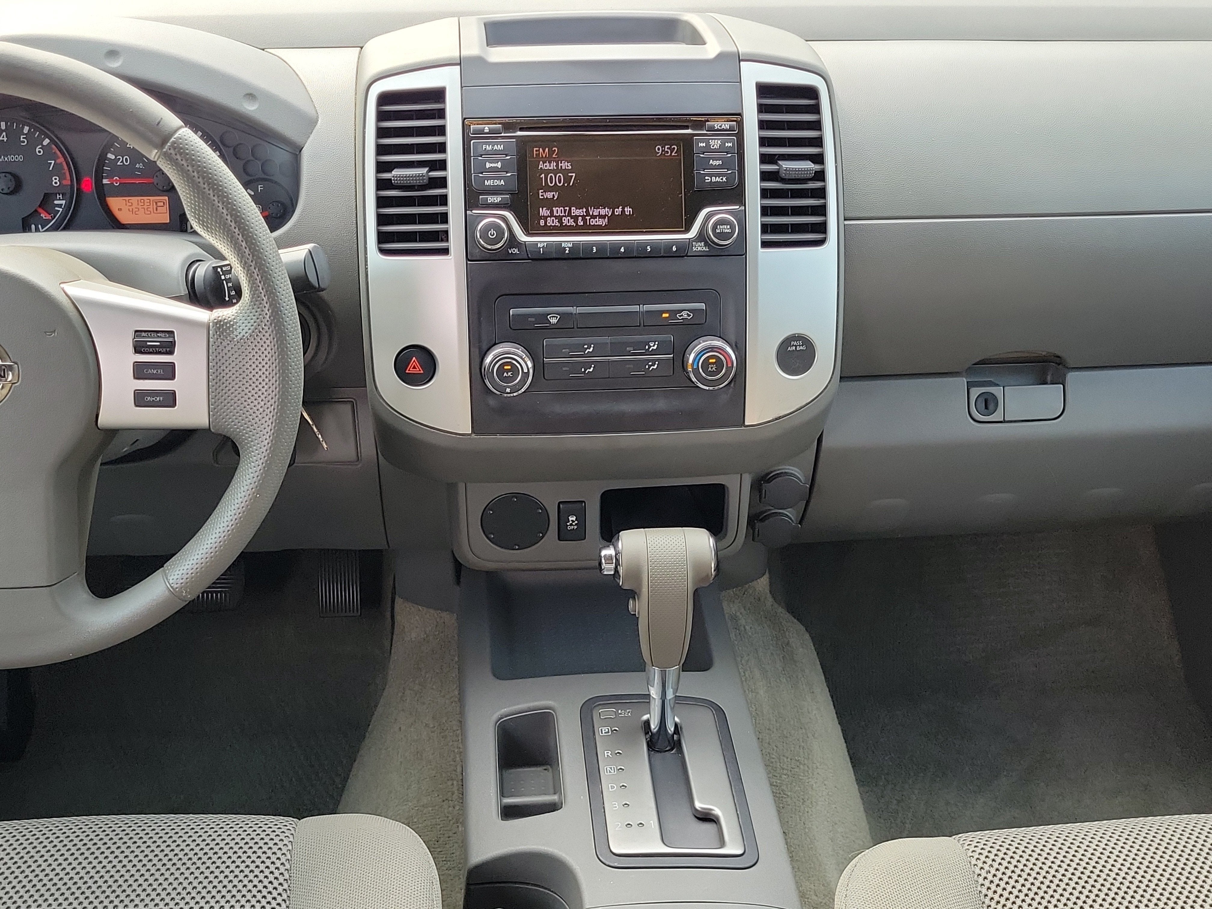 2015 Nissan Frontier SV