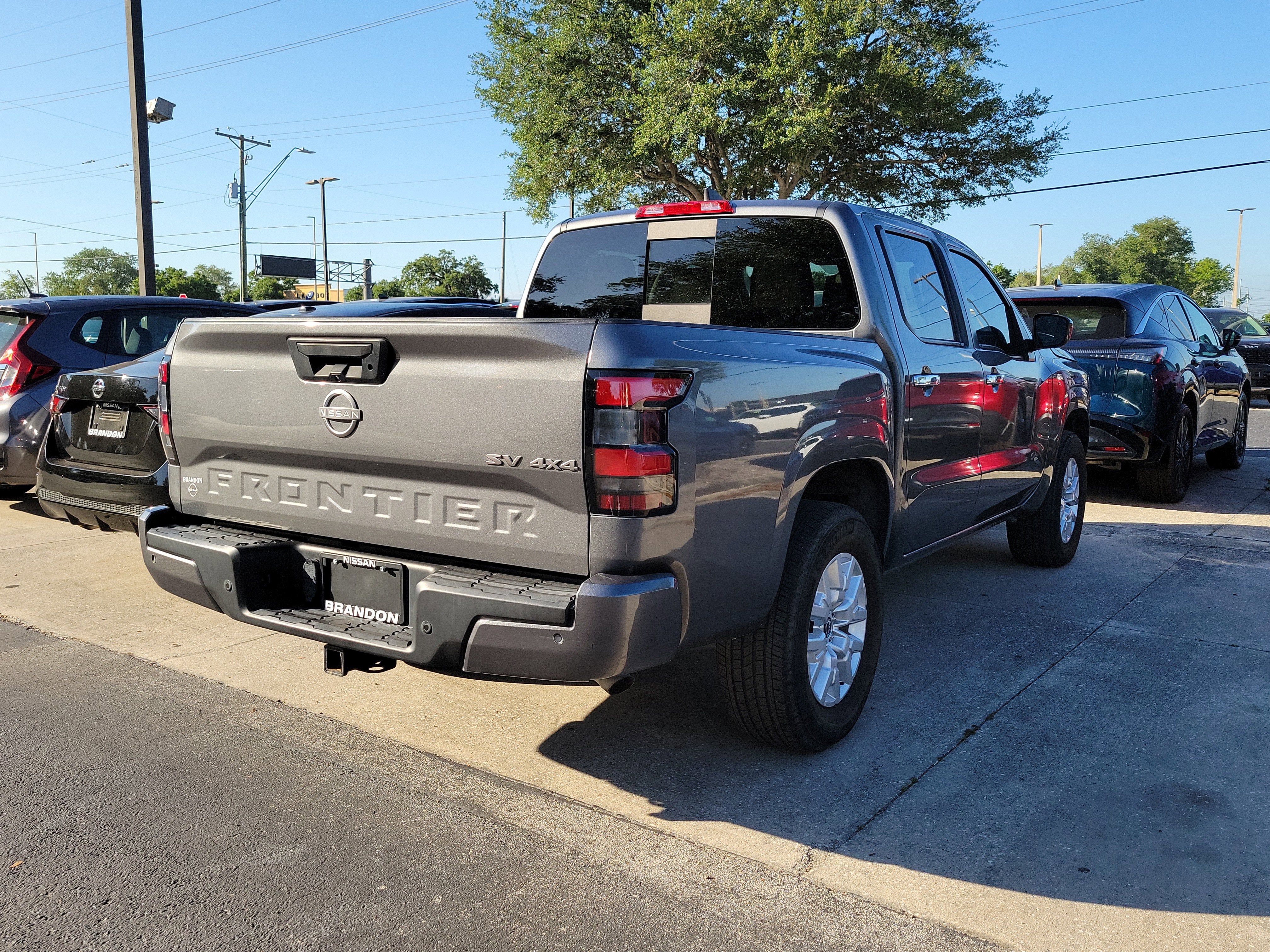 2023 Nissan Frontier SV