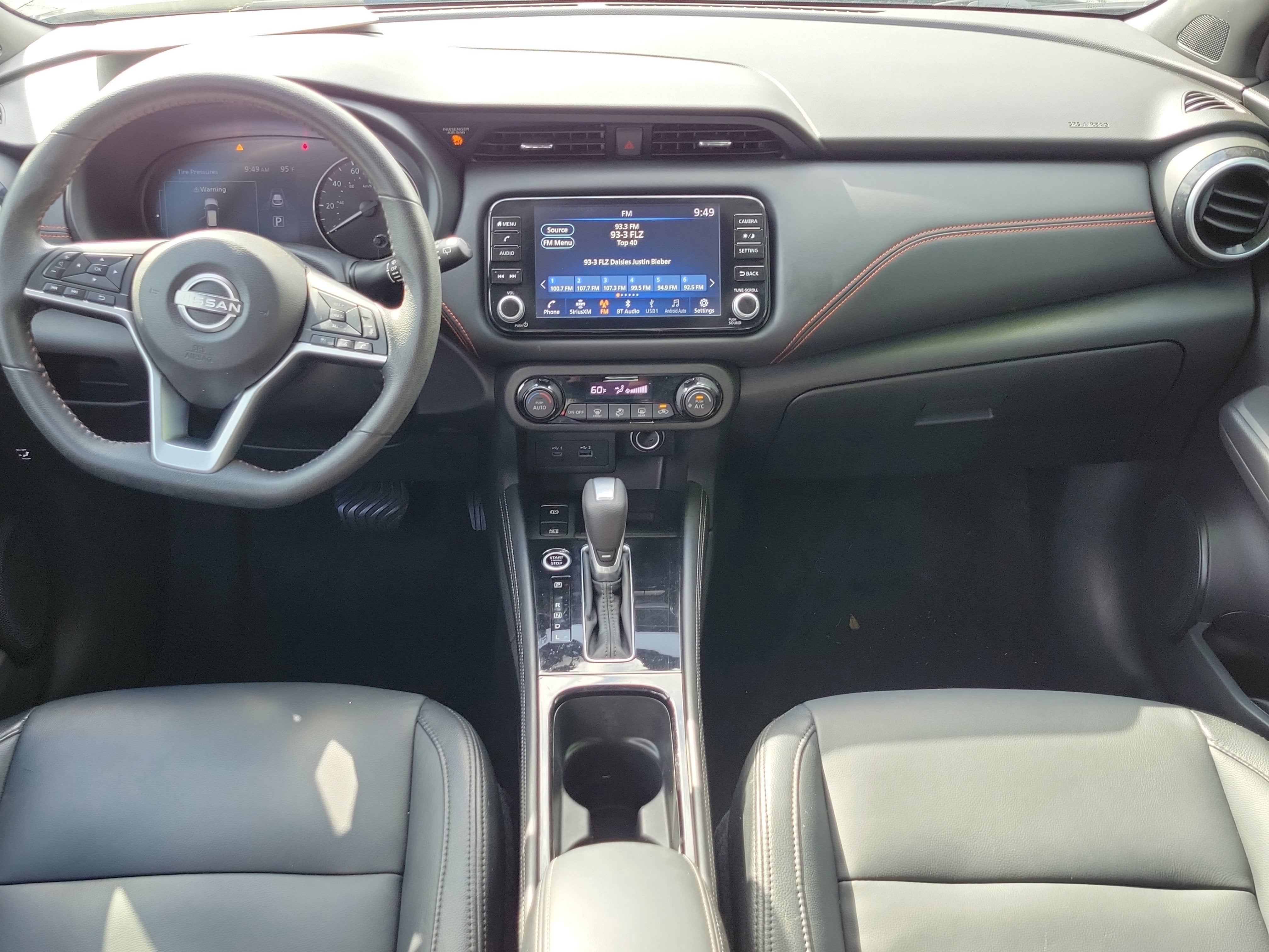 2022 Nissan Kicks SR