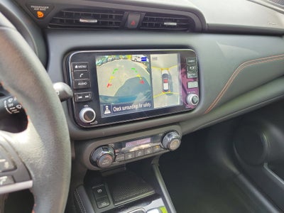 2022 Nissan Kicks SR