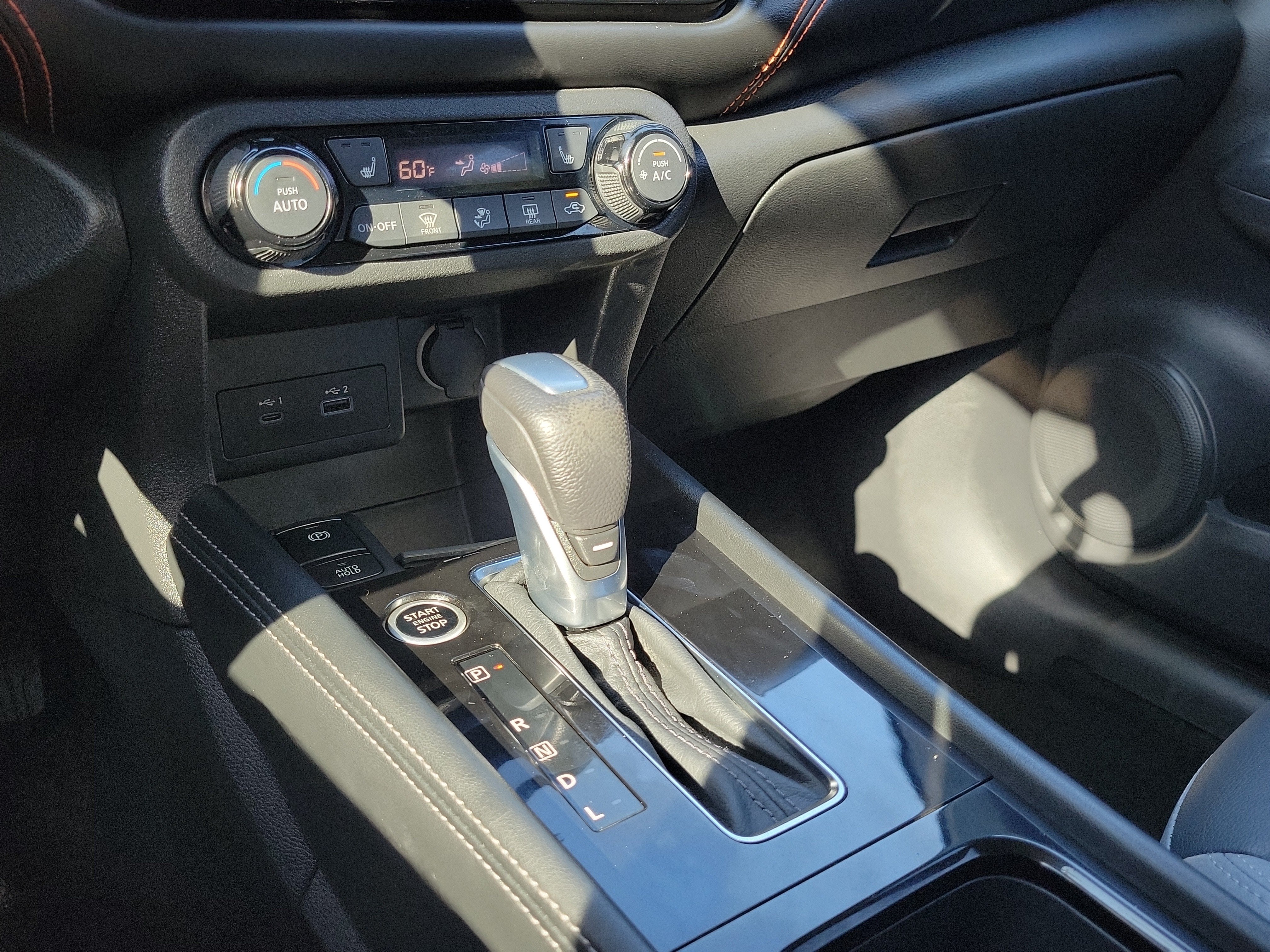2021 Nissan Kicks SR