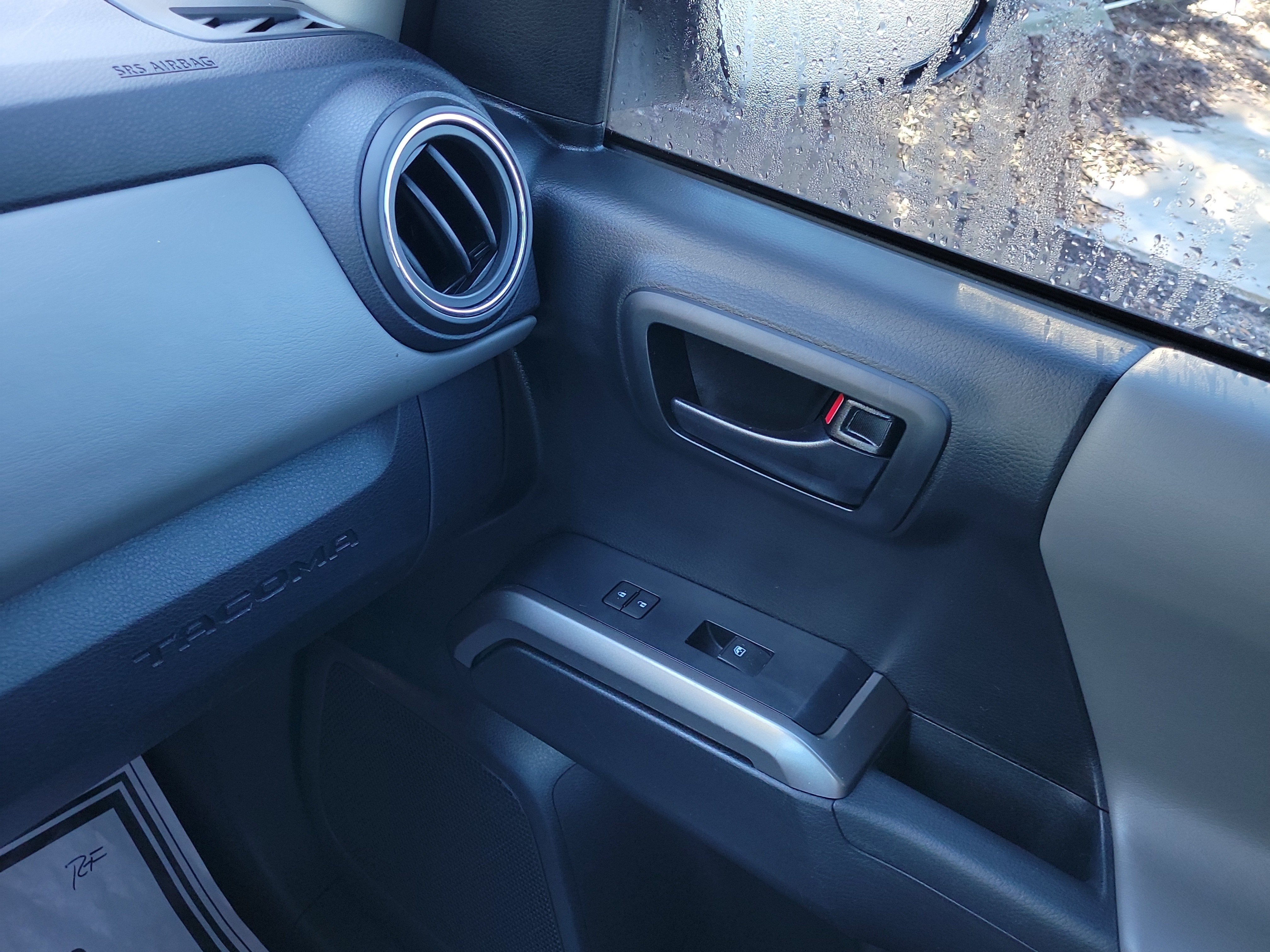 2022 Toyota Tacoma 2WD SR5