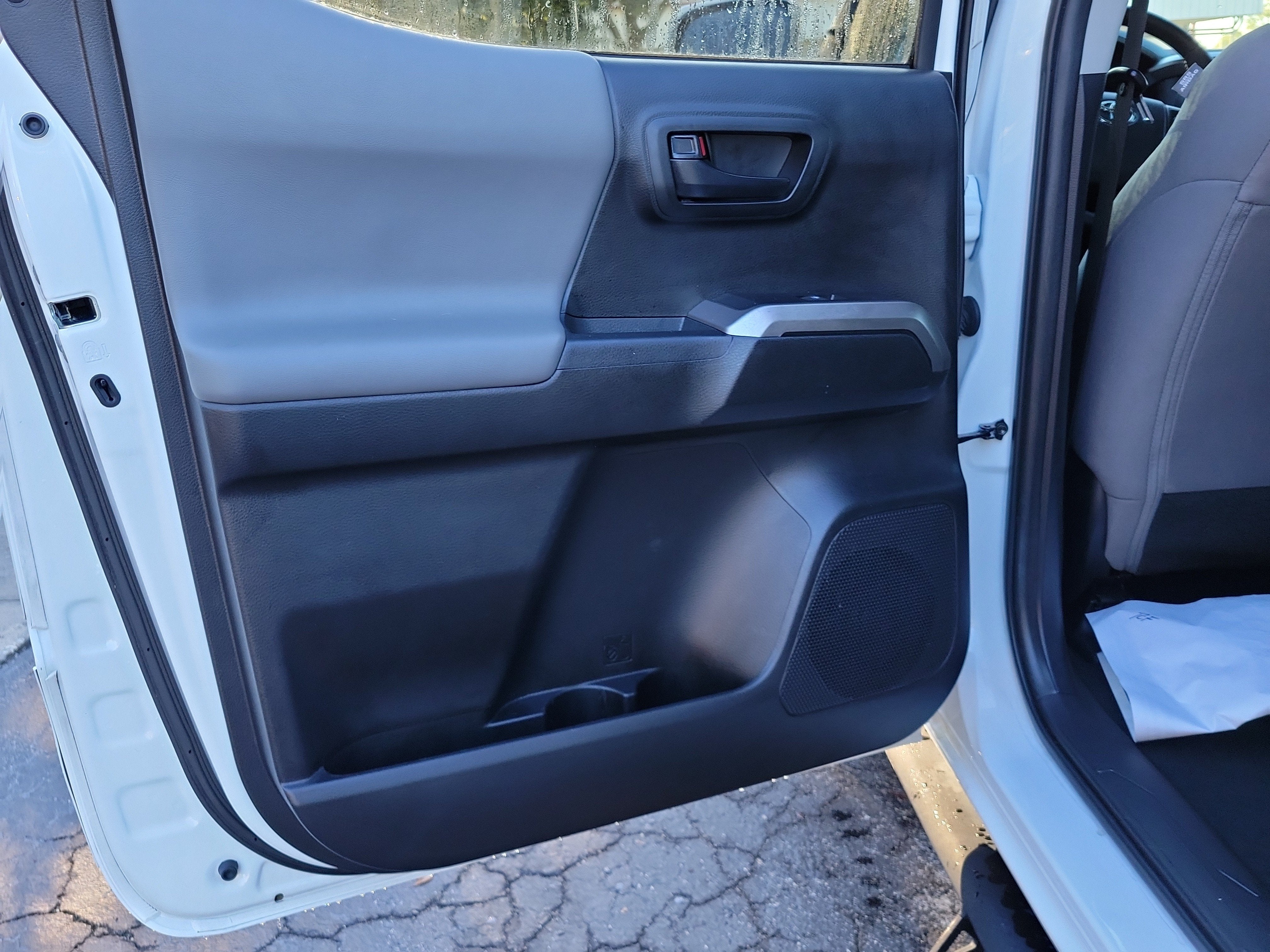 2022 Toyota Tacoma 2WD SR5