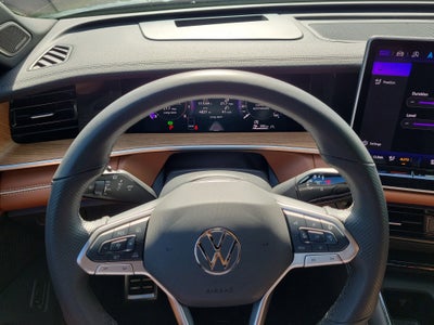 2025 Volkswagen Tiguan SEL R-Line