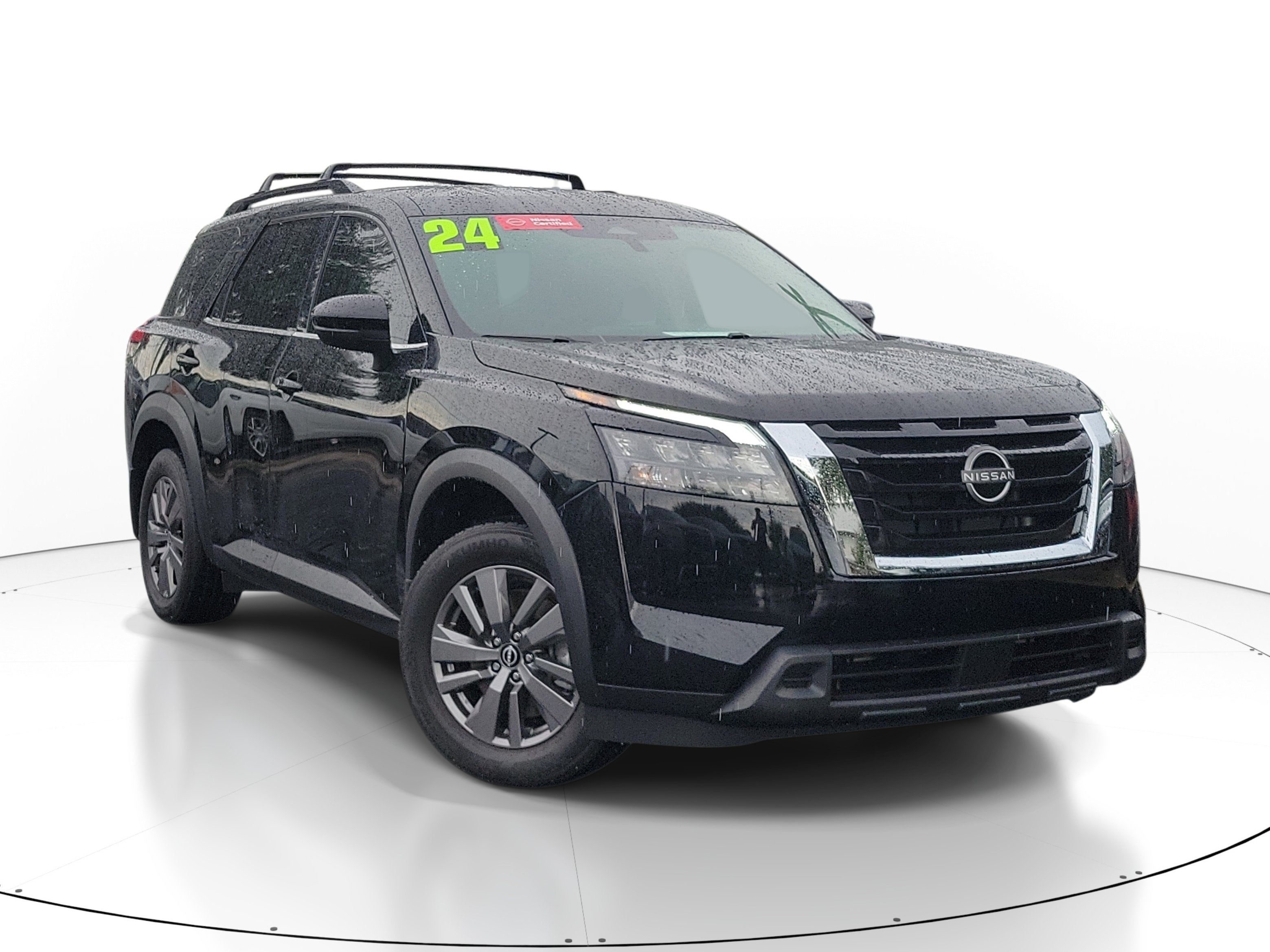 2024 Nissan Pathfinder SV
