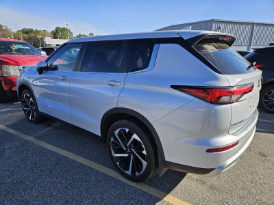 2023 Mitsubishi Outlander SE