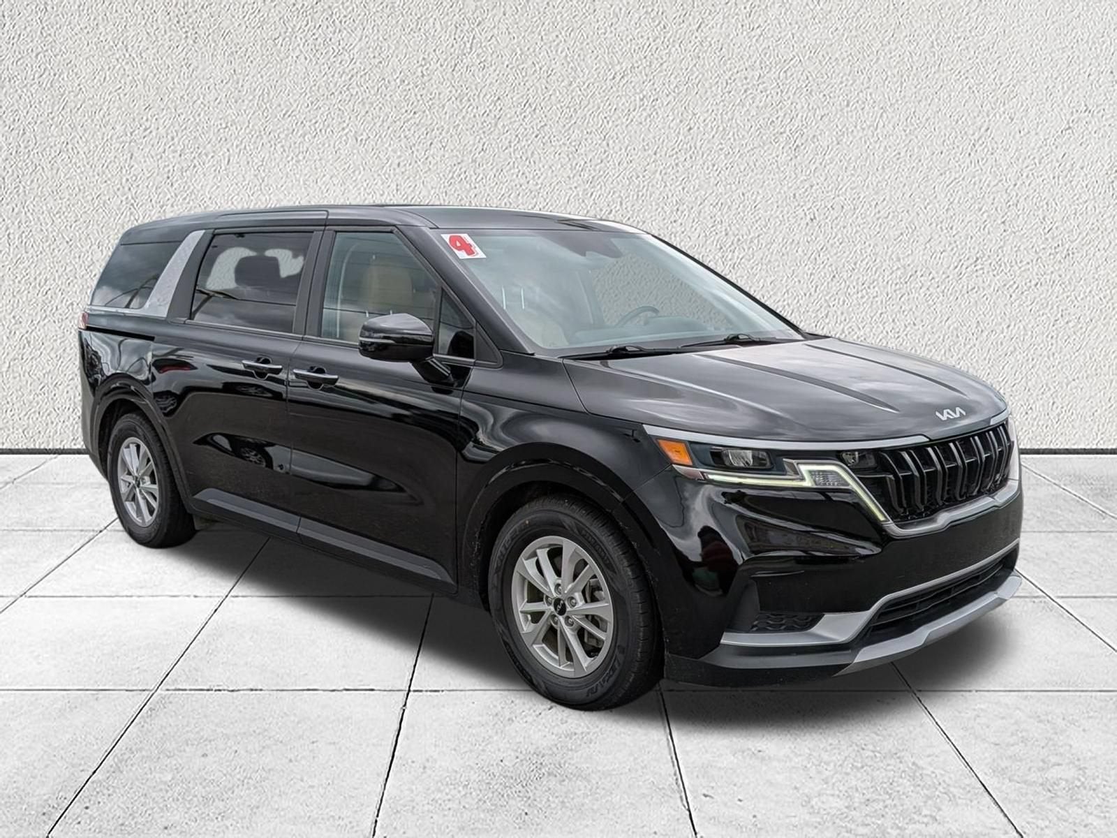 2024 Kia Carnival LX