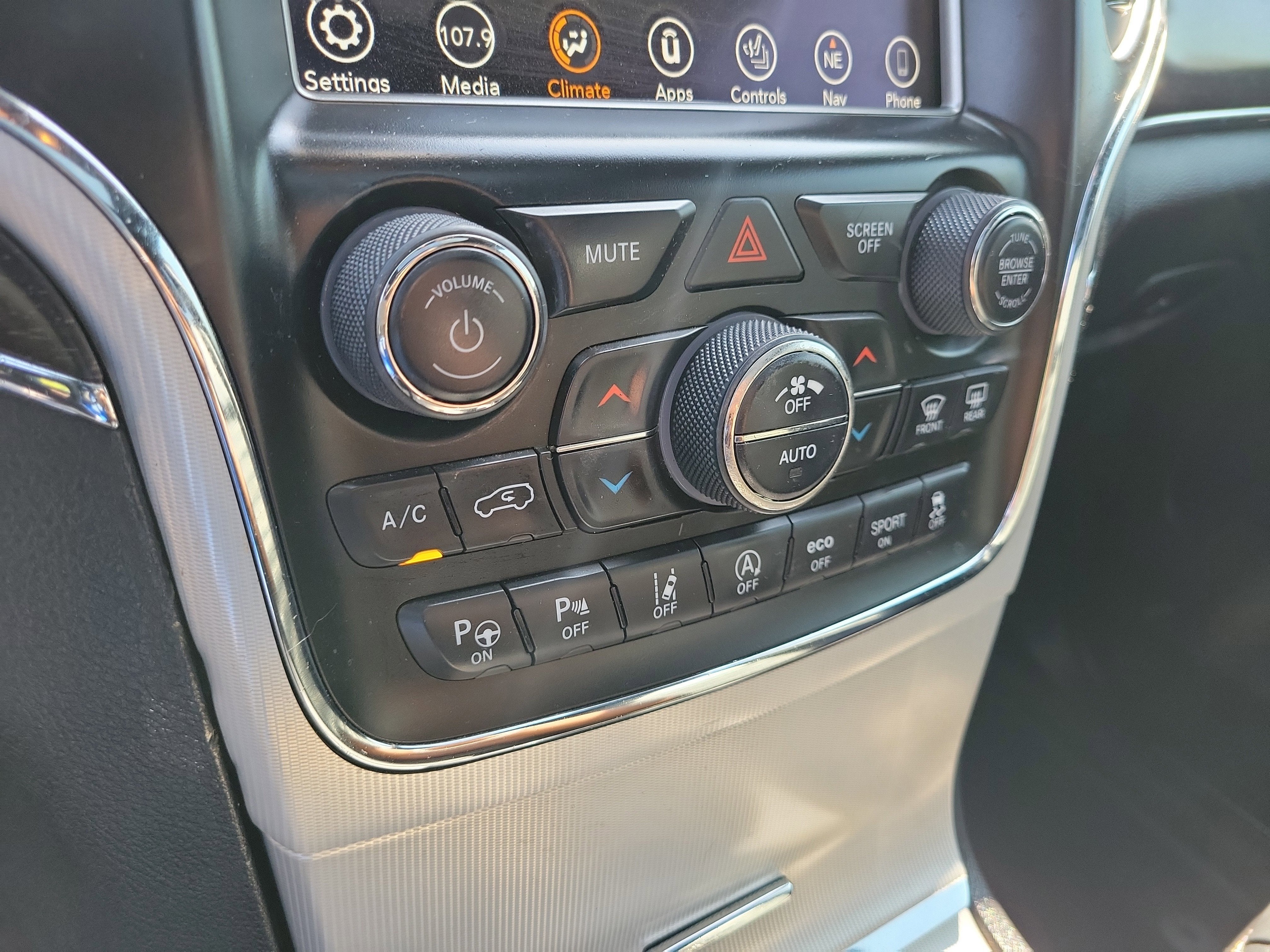 2018 Jeep Grand Cherokee Sterling Edition