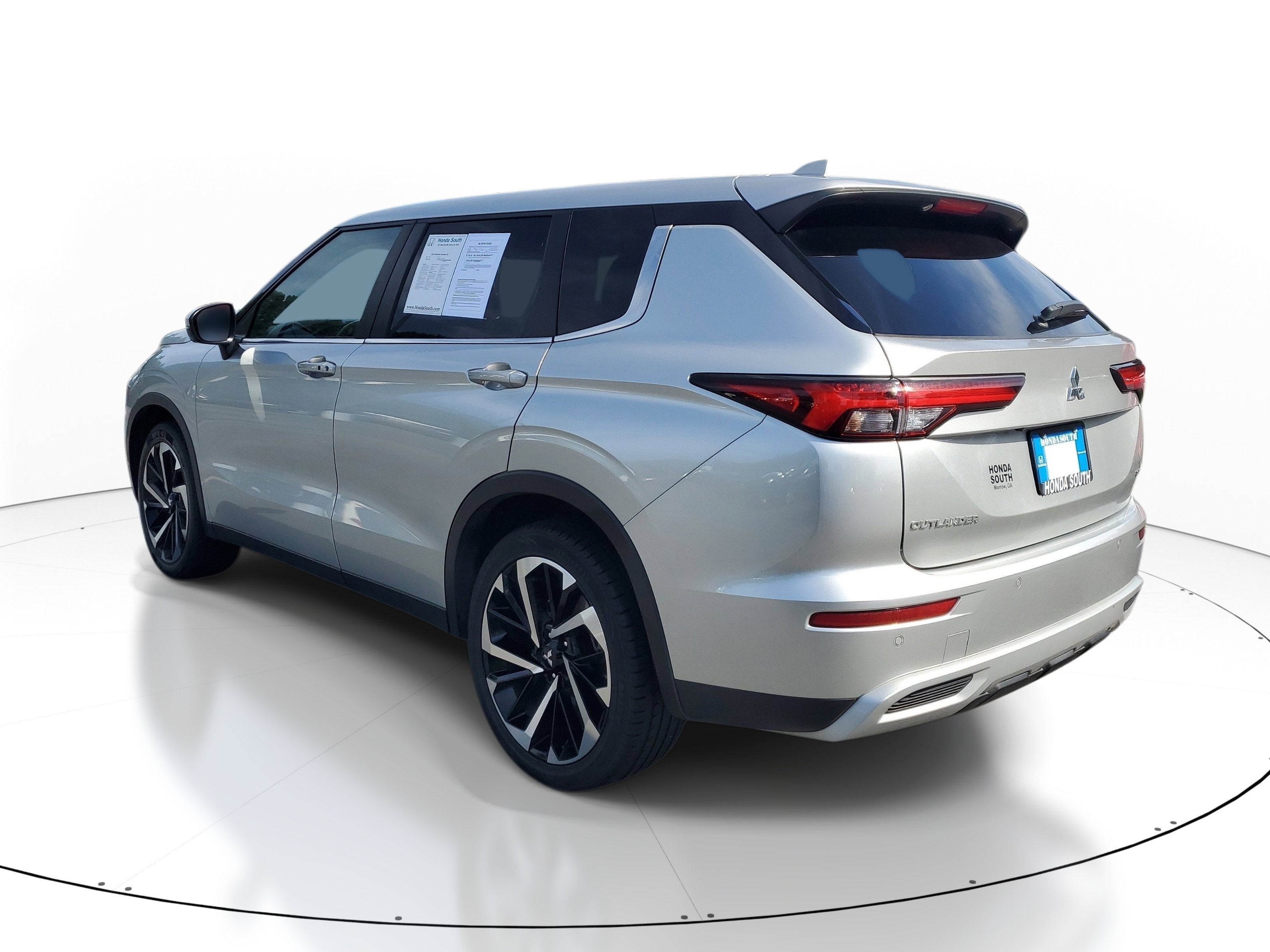 2024 Mitsubishi Outlander SE