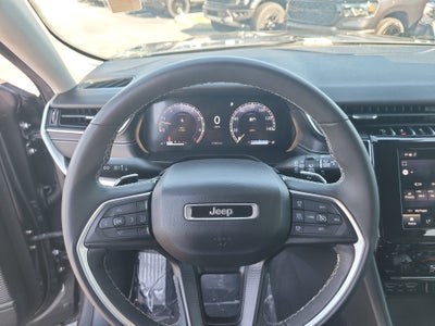 2023 Jeep Grand Cherokee Laredo