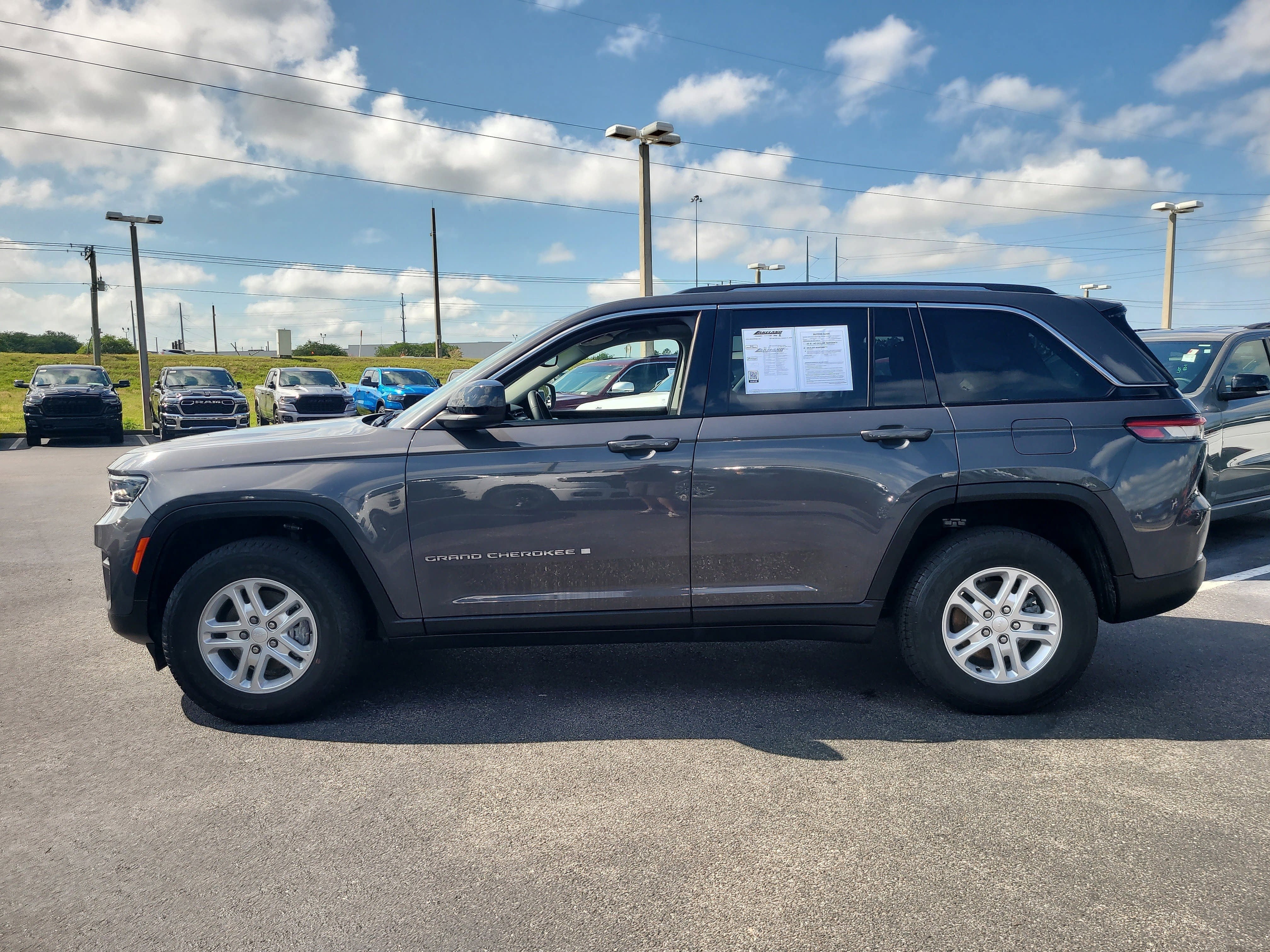 2024 Jeep Grand Cherokee Laredo