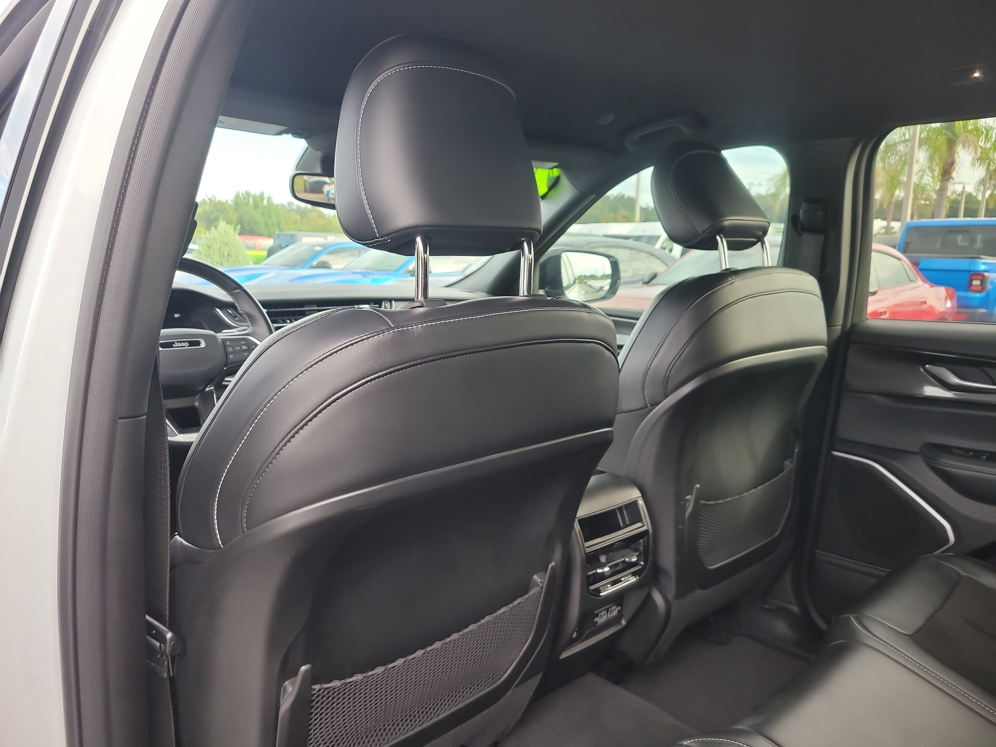 2022 Jeep Grand Cherokee Altitude