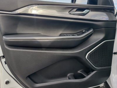 2022 Jeep Grand Cherokee Altitude