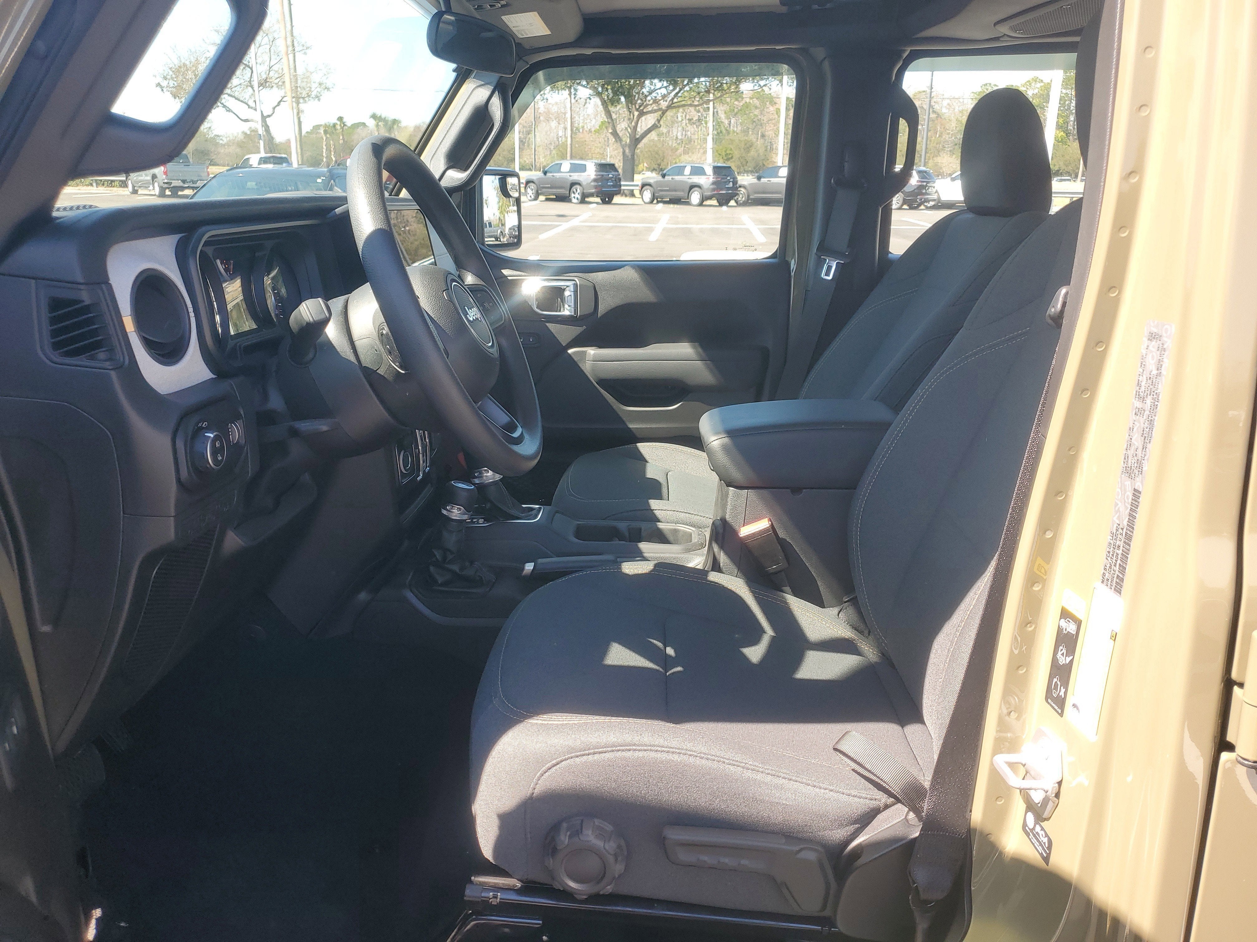 2025 Jeep Gladiator Sport
