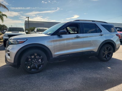 2024 Ford Explorer ST-Line
