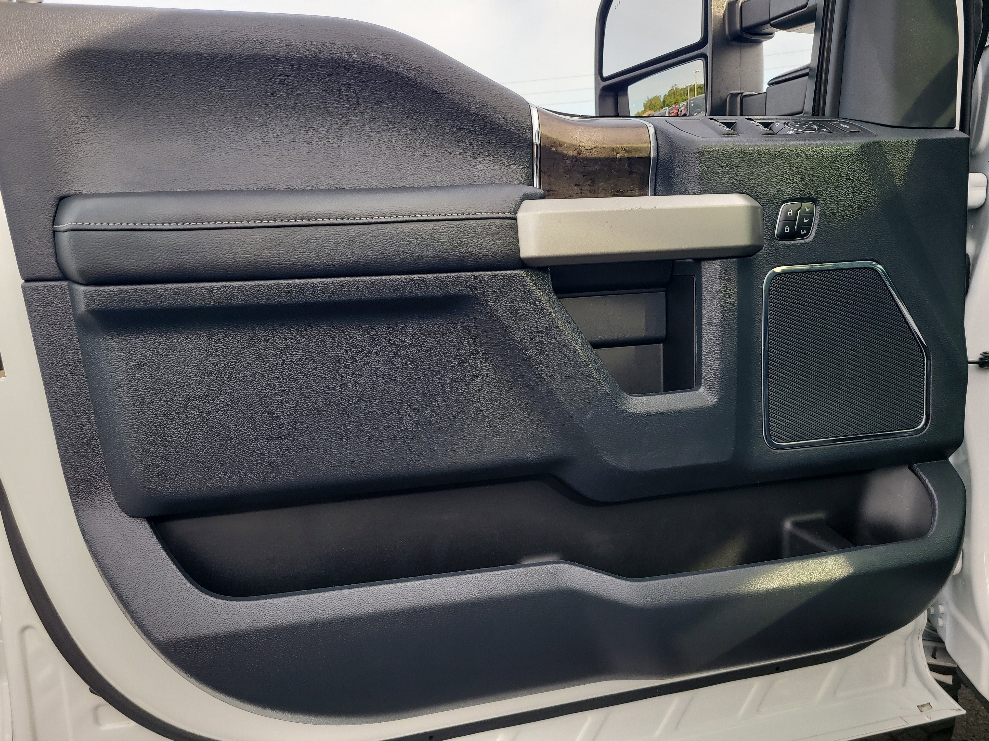 2022 Ford Super Duty F-250 SRW LARIAT