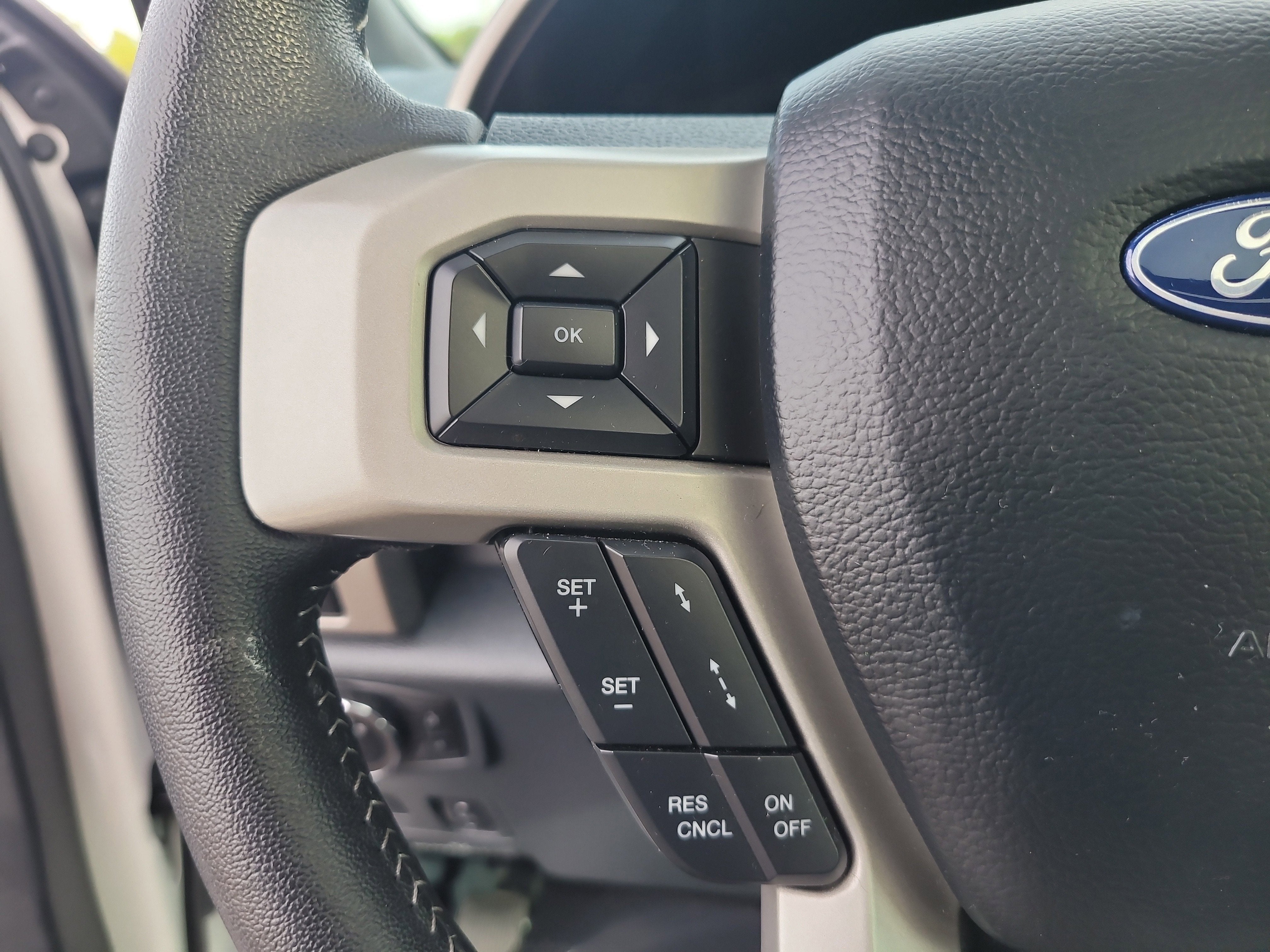 2022 Ford Super Duty F-250 SRW LARIAT