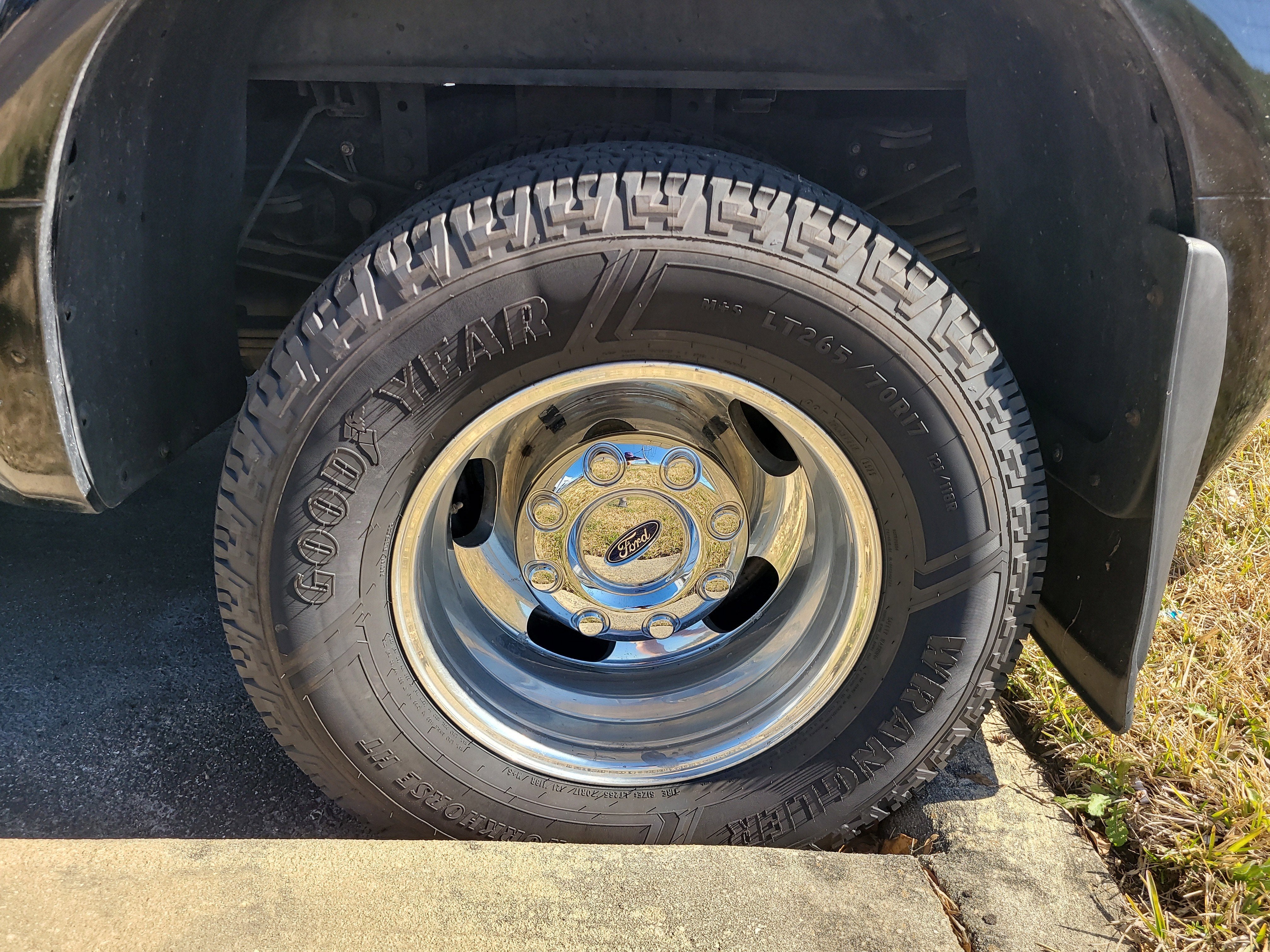 2009 Ford Super Duty F-350 DRW Lariat