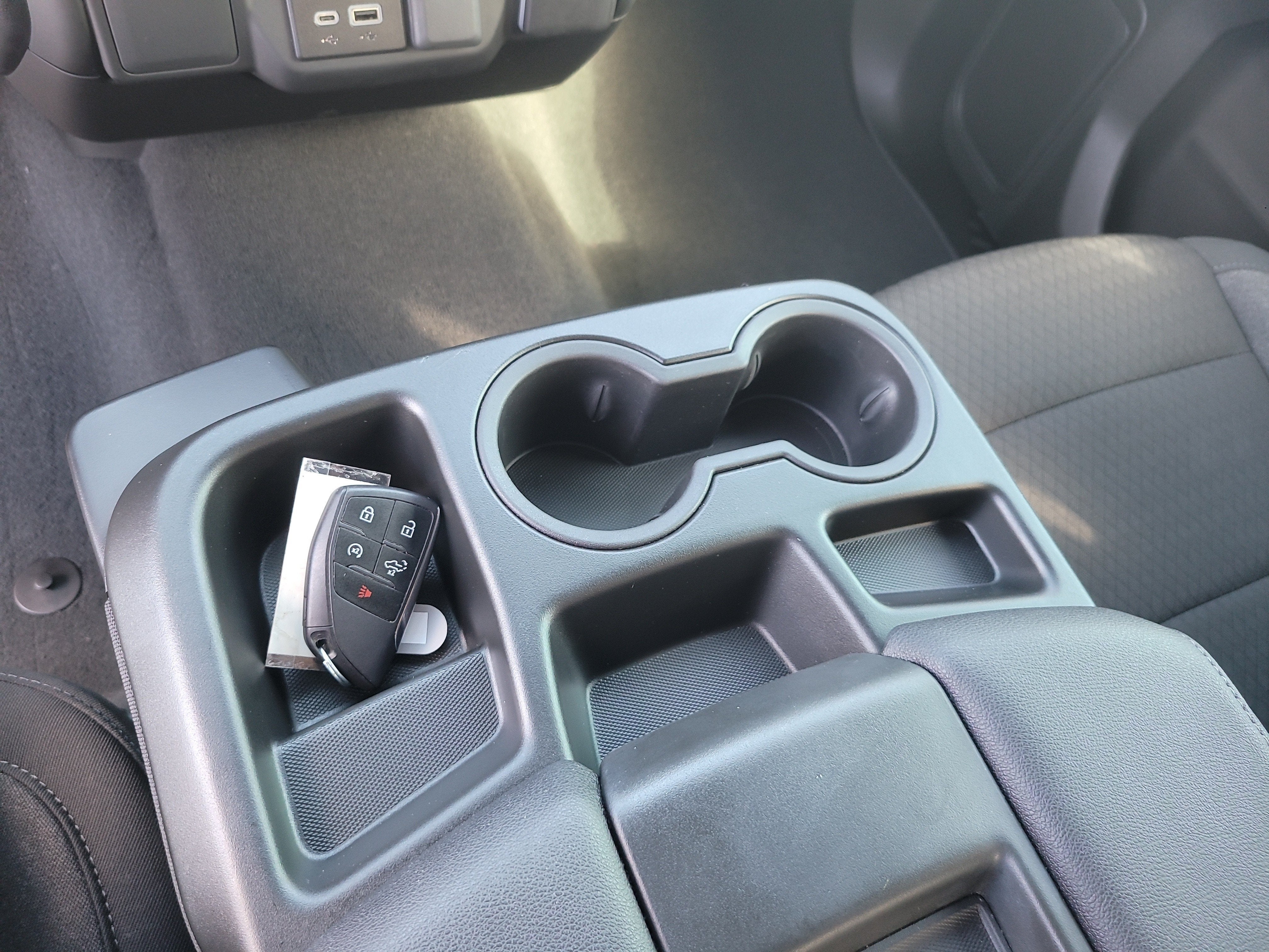 2024 Chevrolet Silverado 1500 Custom