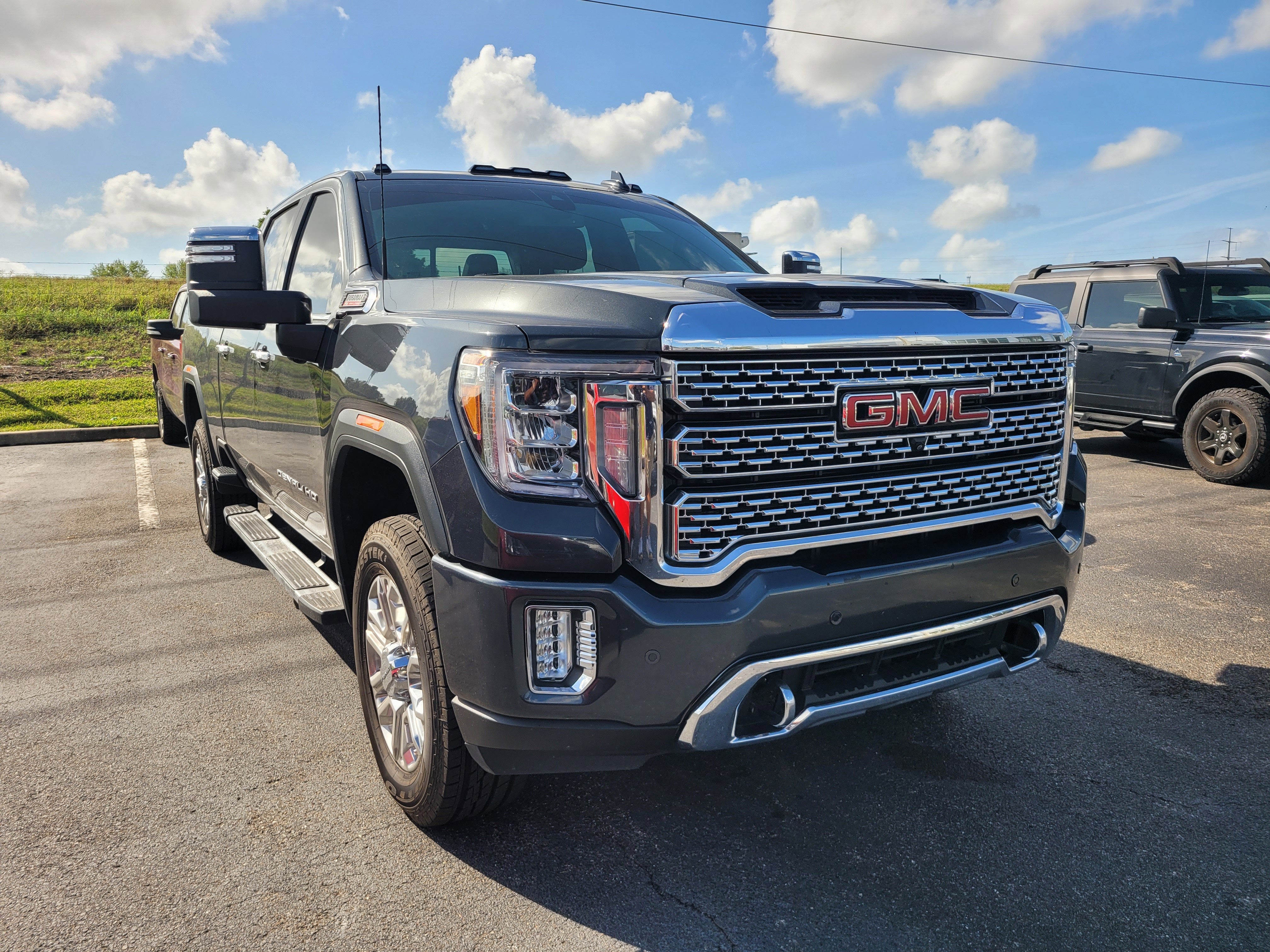 2023 GMC Sierra 2500HD Denali