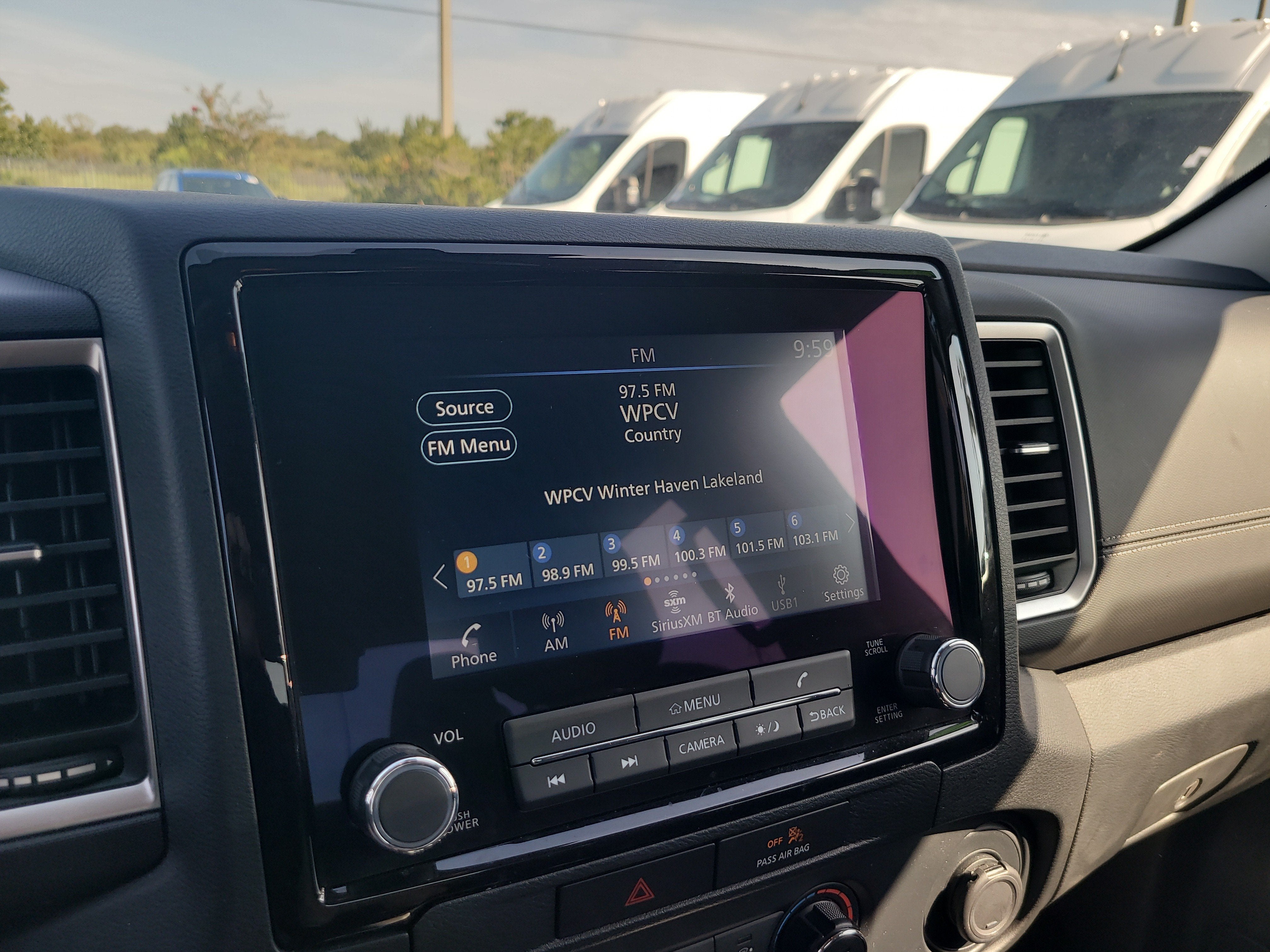 2022 Nissan Frontier SV