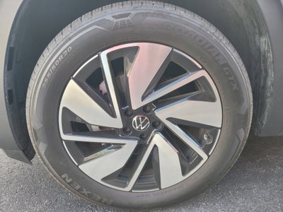 2024 Volkswagen Atlas 2.0T SE with Technology