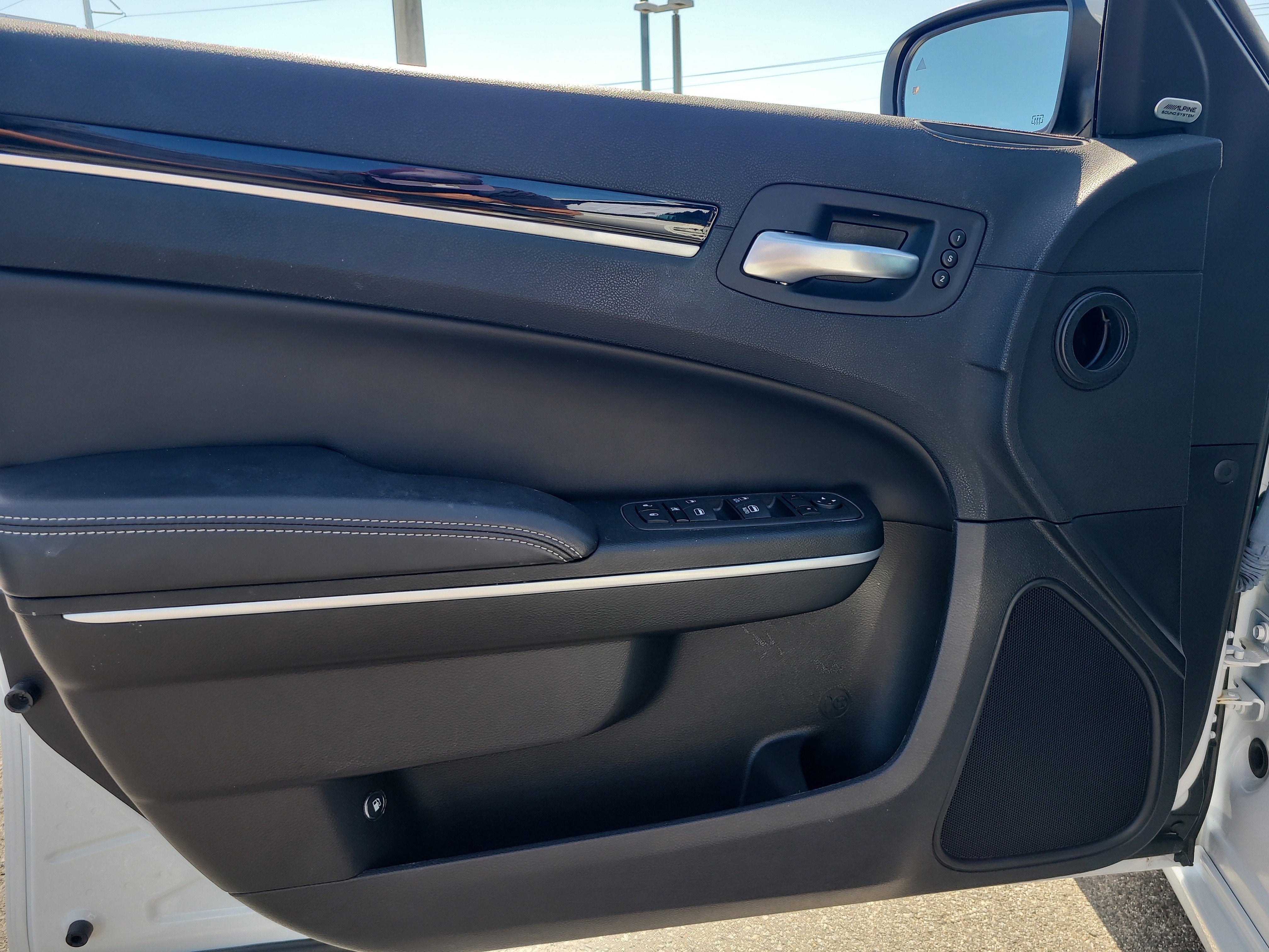 2023 Chrysler 300 300S