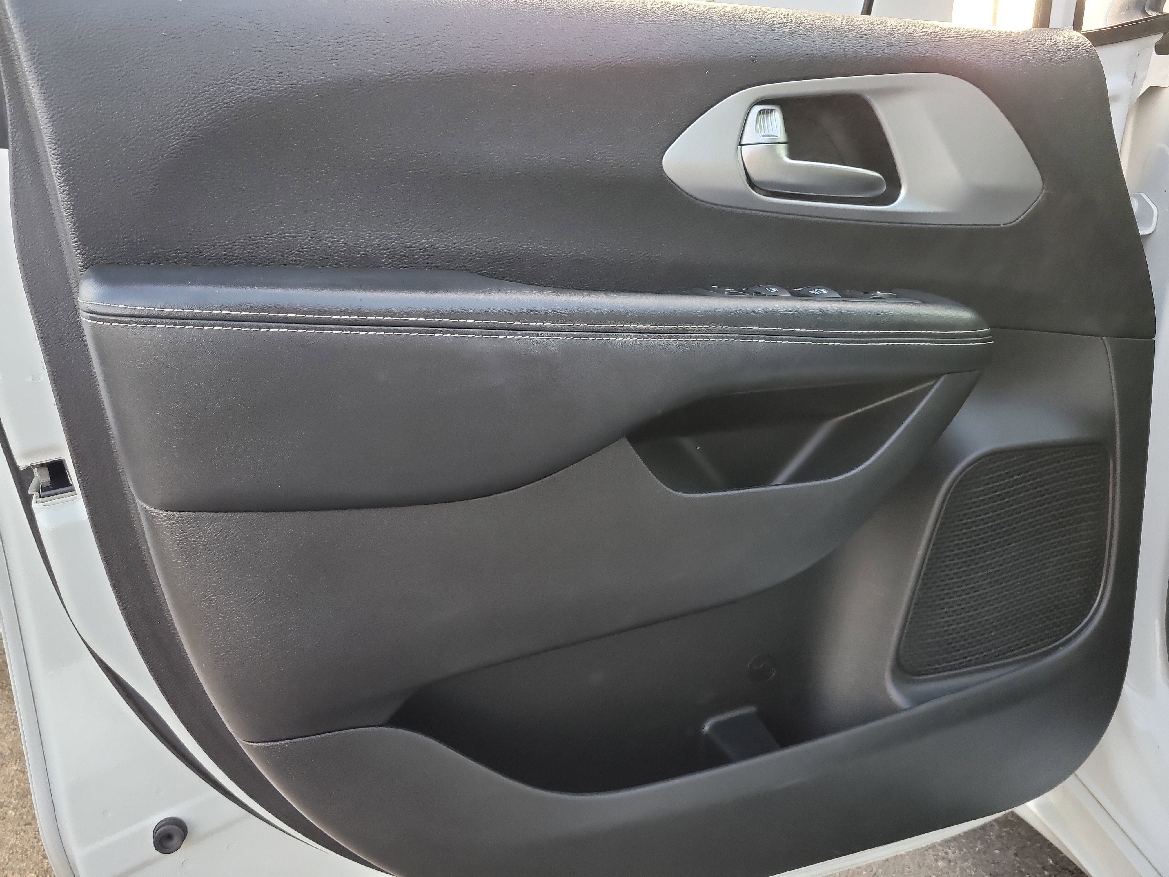 2021 Chrysler Pacifica Touring