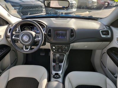 2019 Jeep Compass Latitude with Sun/Wheel Pkg